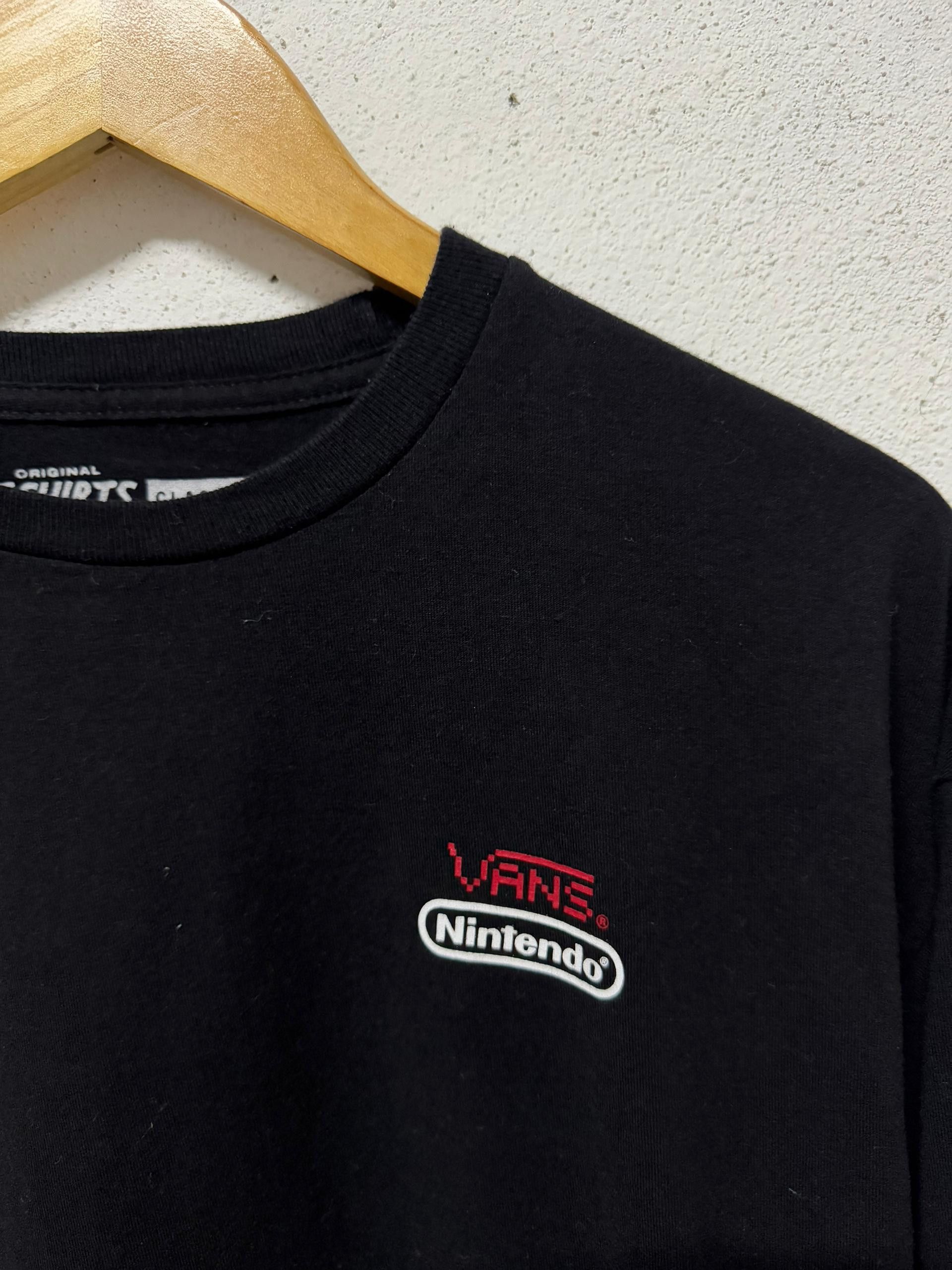 Vans Vans x Nintendo game longsleeve Size US L / EU 52-54 / 3 - 5 Thumbnail
