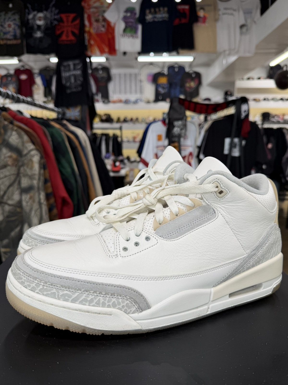 Jordan Brand Air Jordan 3 Craft Ivory Size 13 (2024) Size US 13 / EU 46 - 1 Thumbnail