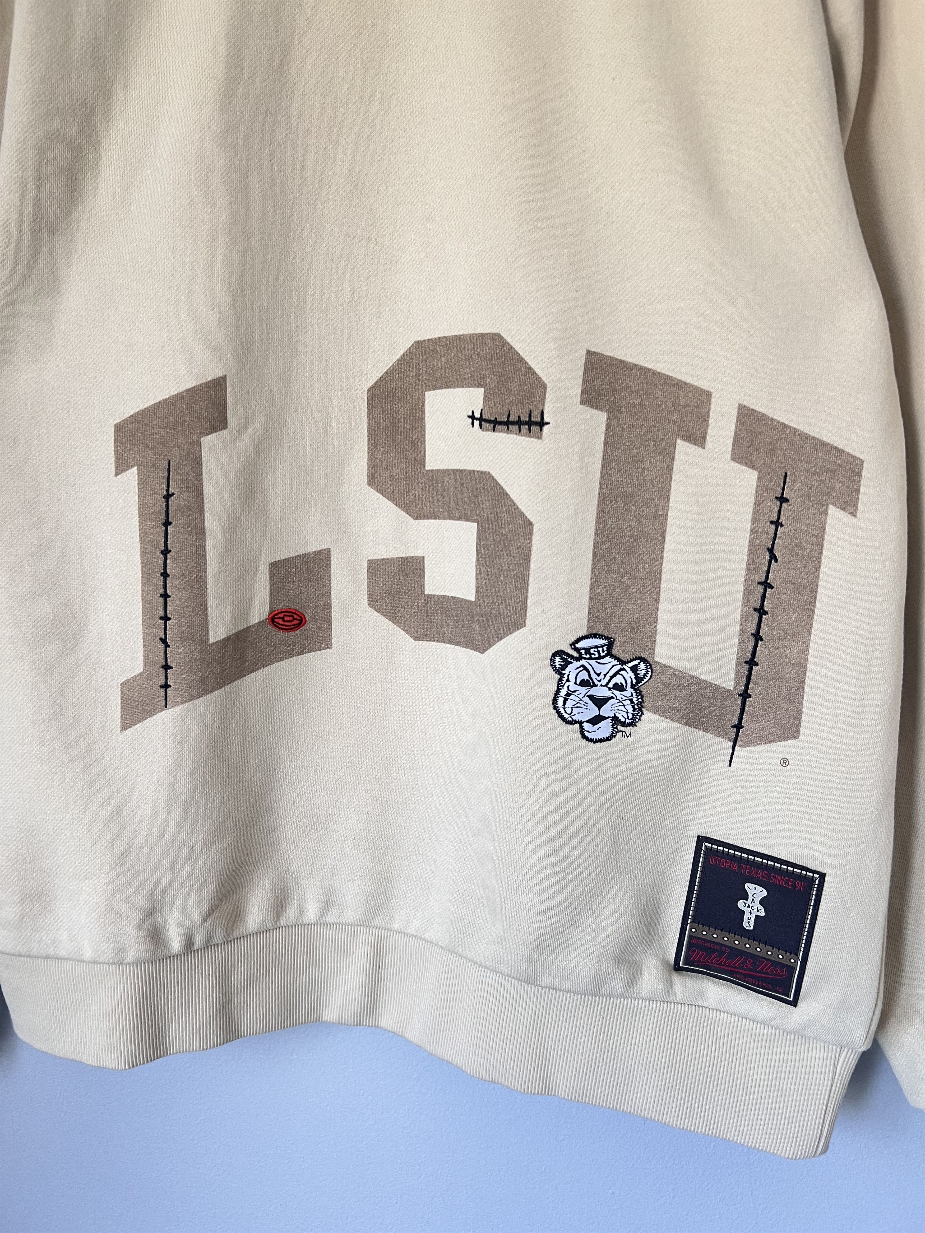 Mitchell & Ness × Travis Scott Mitchell & Ness Travis Scott LSU Tigers Pullover Sweatshirt Size US M / EU 48-50 / 2 - 3 Thumbnail