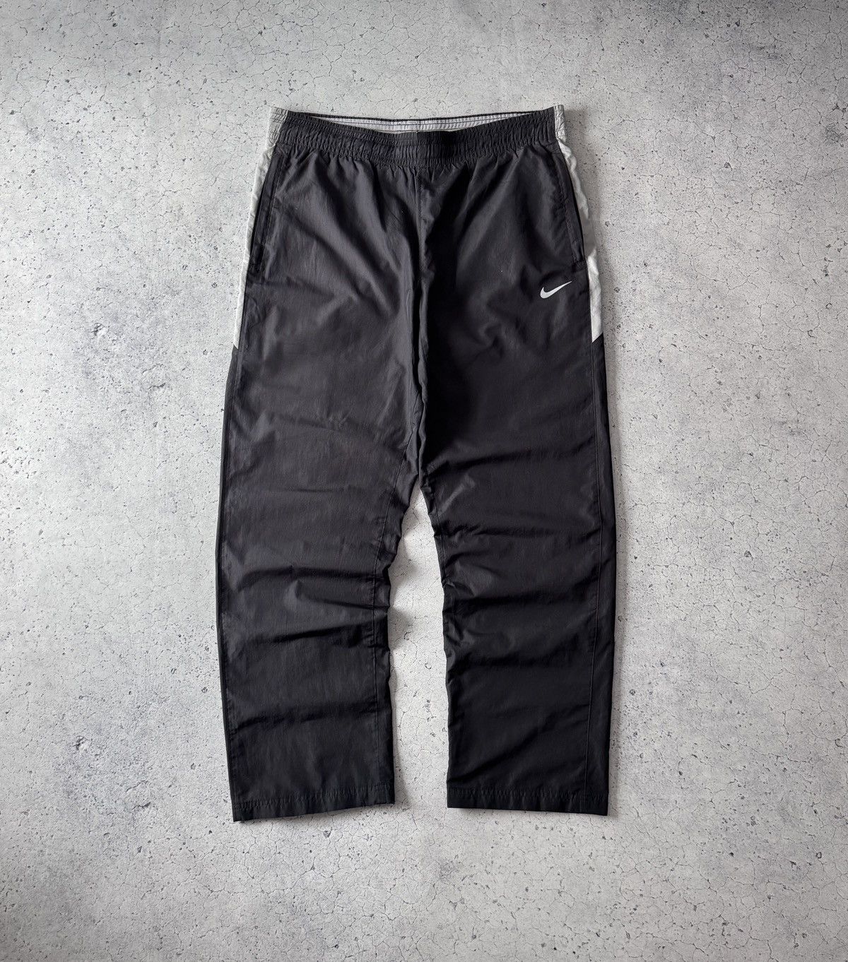Nike Vintage Nike Track Pants Swoosh Y2K Sportswear Drill Size US 36 / EU 52 - 1 Thumbnail
