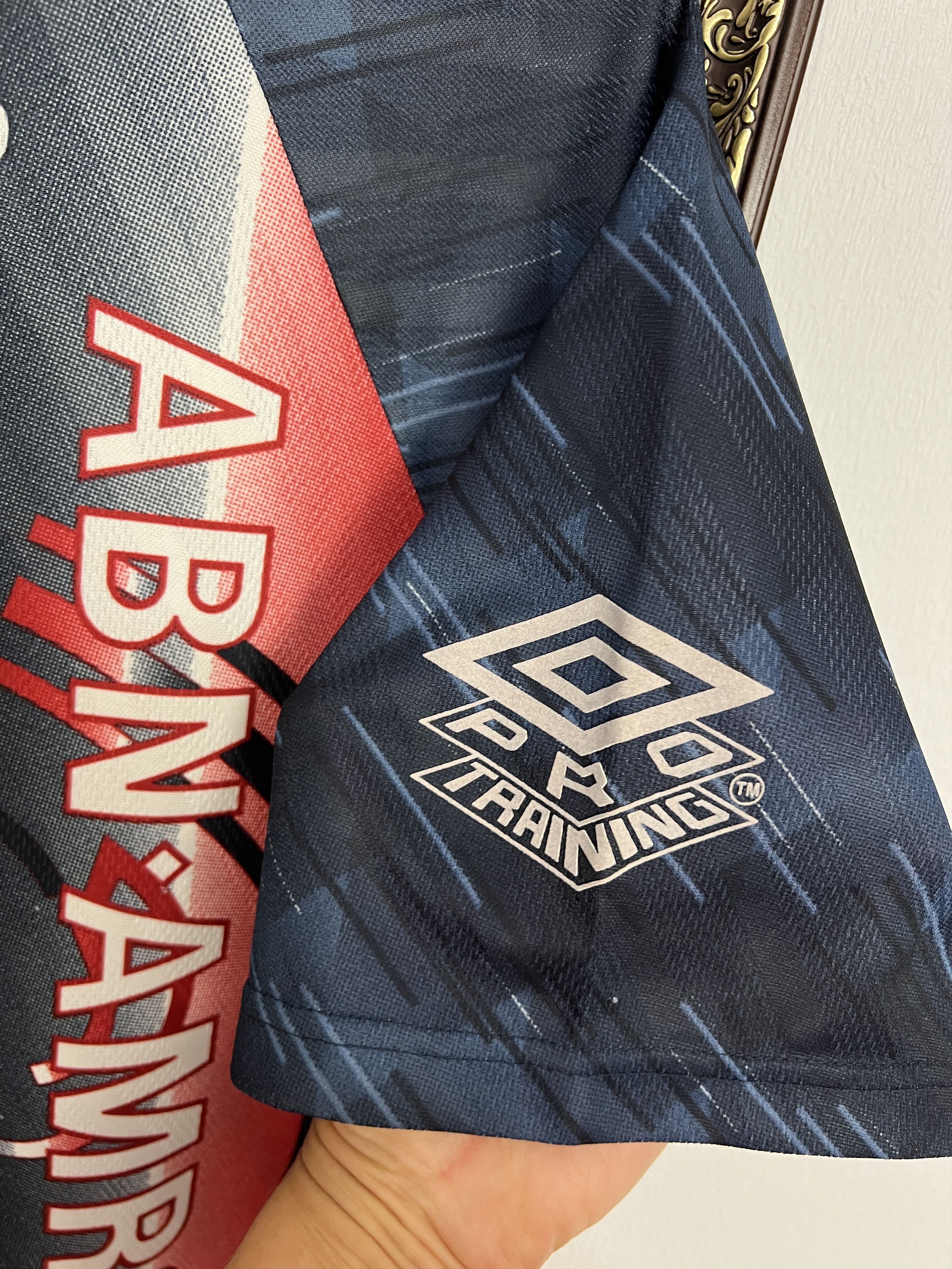 Umbro Vintage Ajax Amsterdam Football Train Shirt Soccer Jersey Size US L / EU 52-54 / 3 - 5 Thumbnail