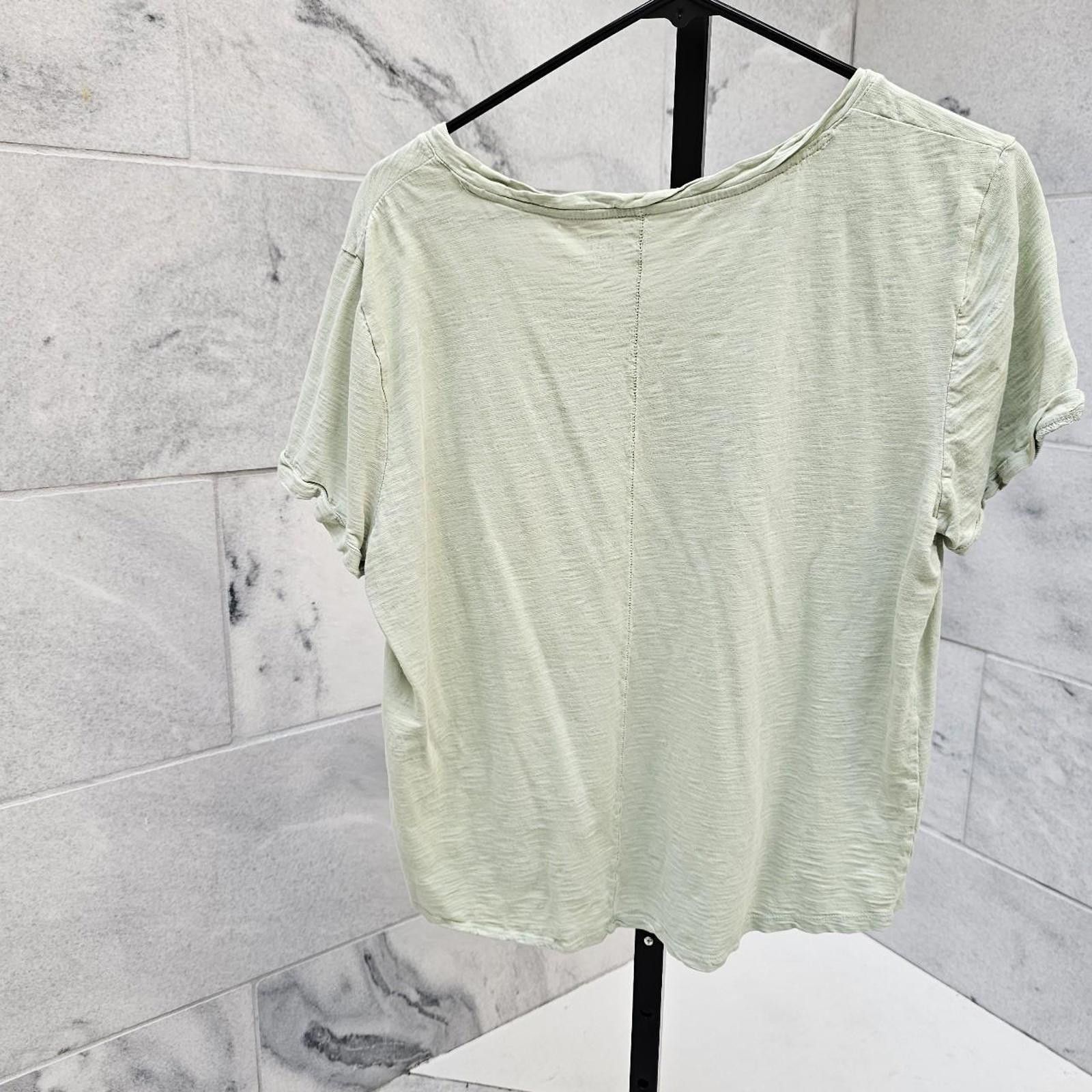 Gap Gap Women's Love The Earth Green T-shirt Size L / US 10 / IT 46 - 3 Thumbnail