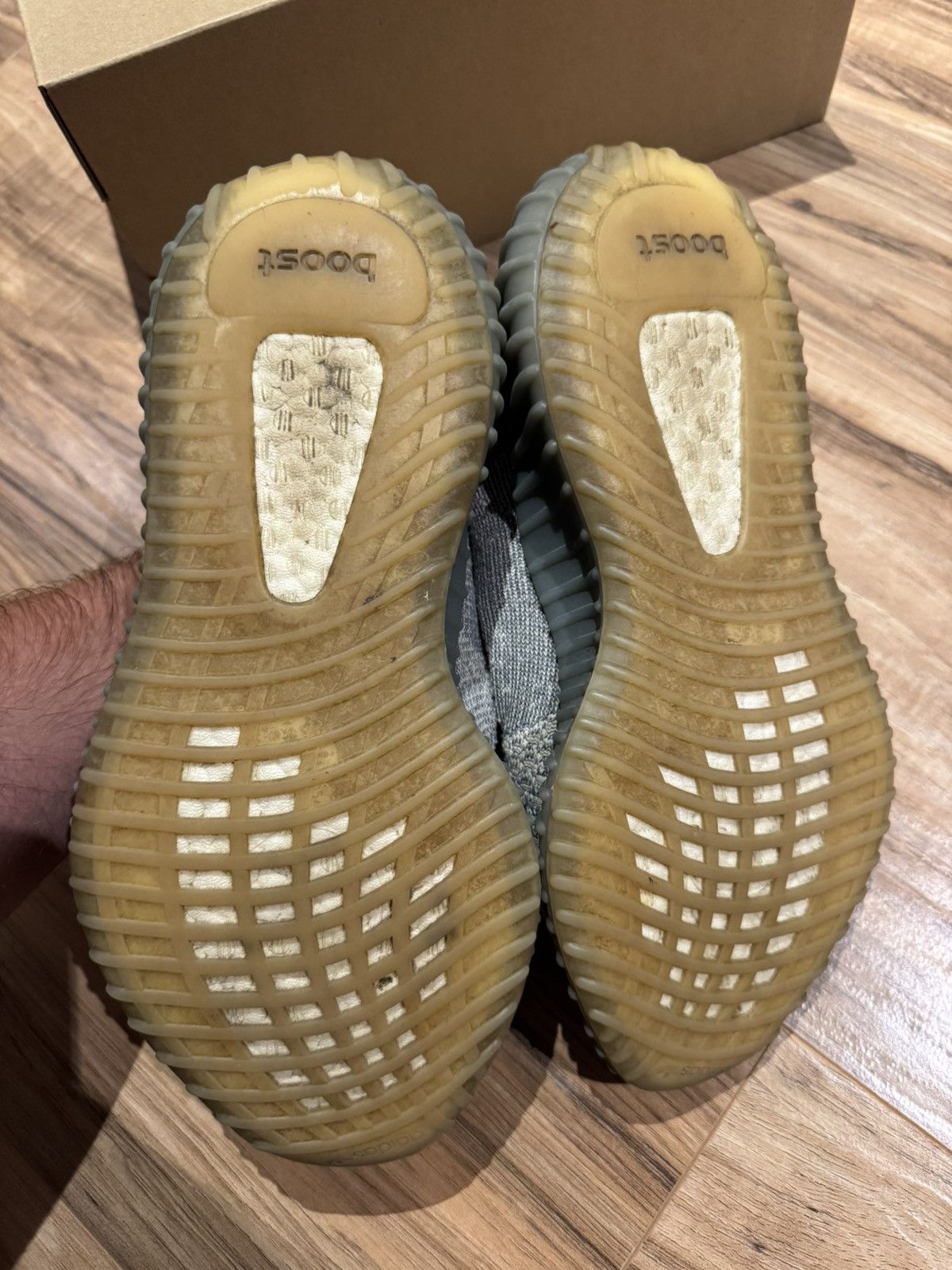 Yeezy Yeezy Boost 350 V2 Size US 7 / EU 40 - 6 Thumbnail