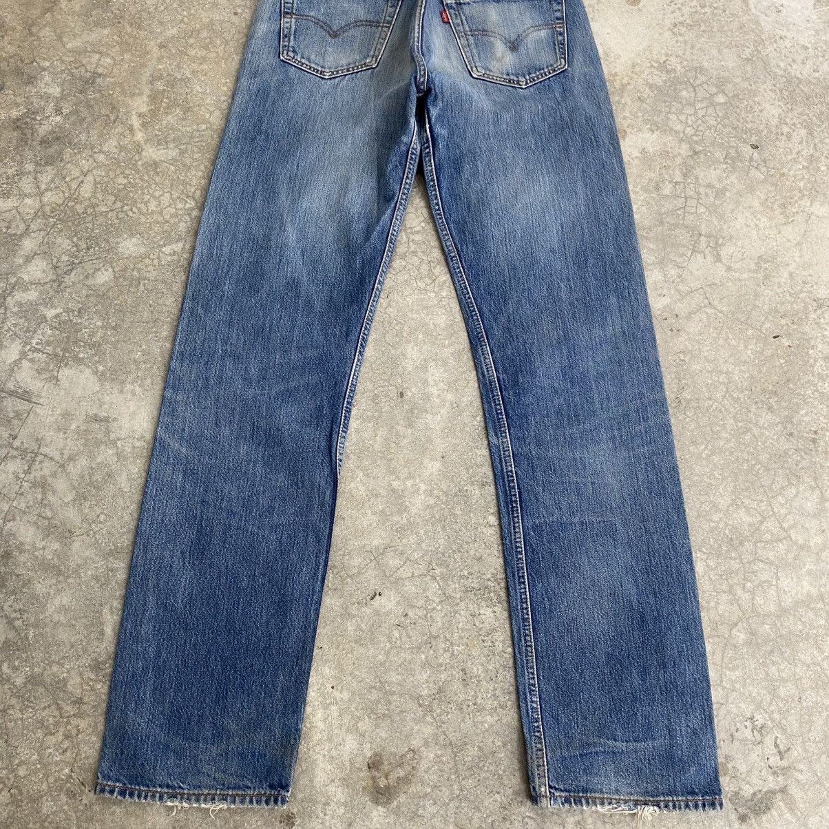 Levi's Size 32x35 Vintage Levis 501 Faded Stonewashed Blue Jeans Size US 32 / EU 48 - 10 Thumbnail