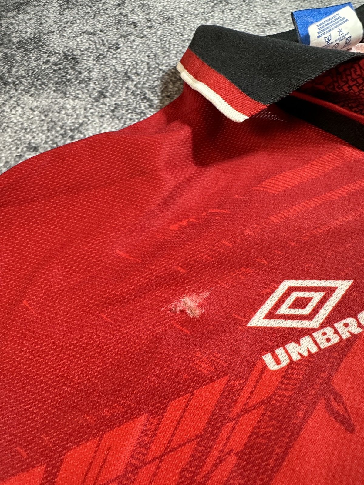 Umbro × Vintage Vintage Umbro Manchester United jersey soccer Blokecore XS Size US XS / EU 42 / 0 - 4 Thumbnail