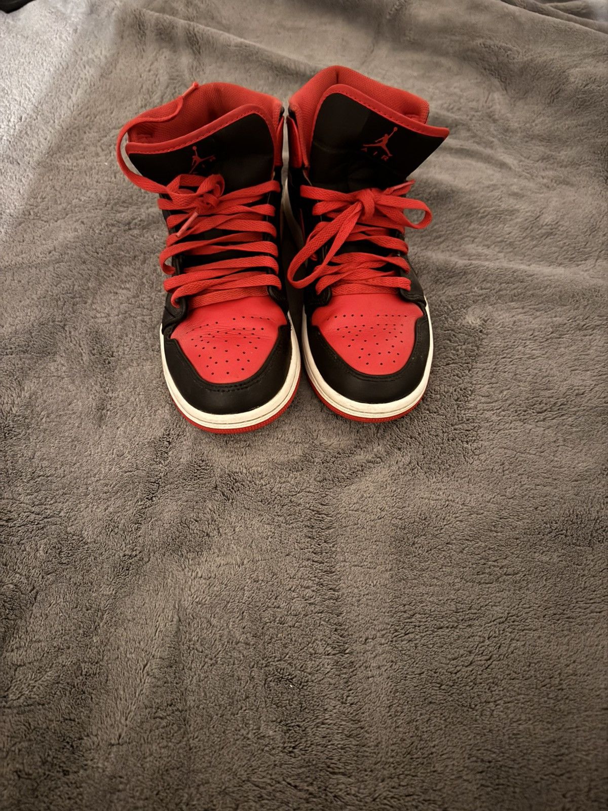 Jordan Brand Black and Red Jordan 1’s Size US 8.5 / EU 41-42 - 1 Thumbnail