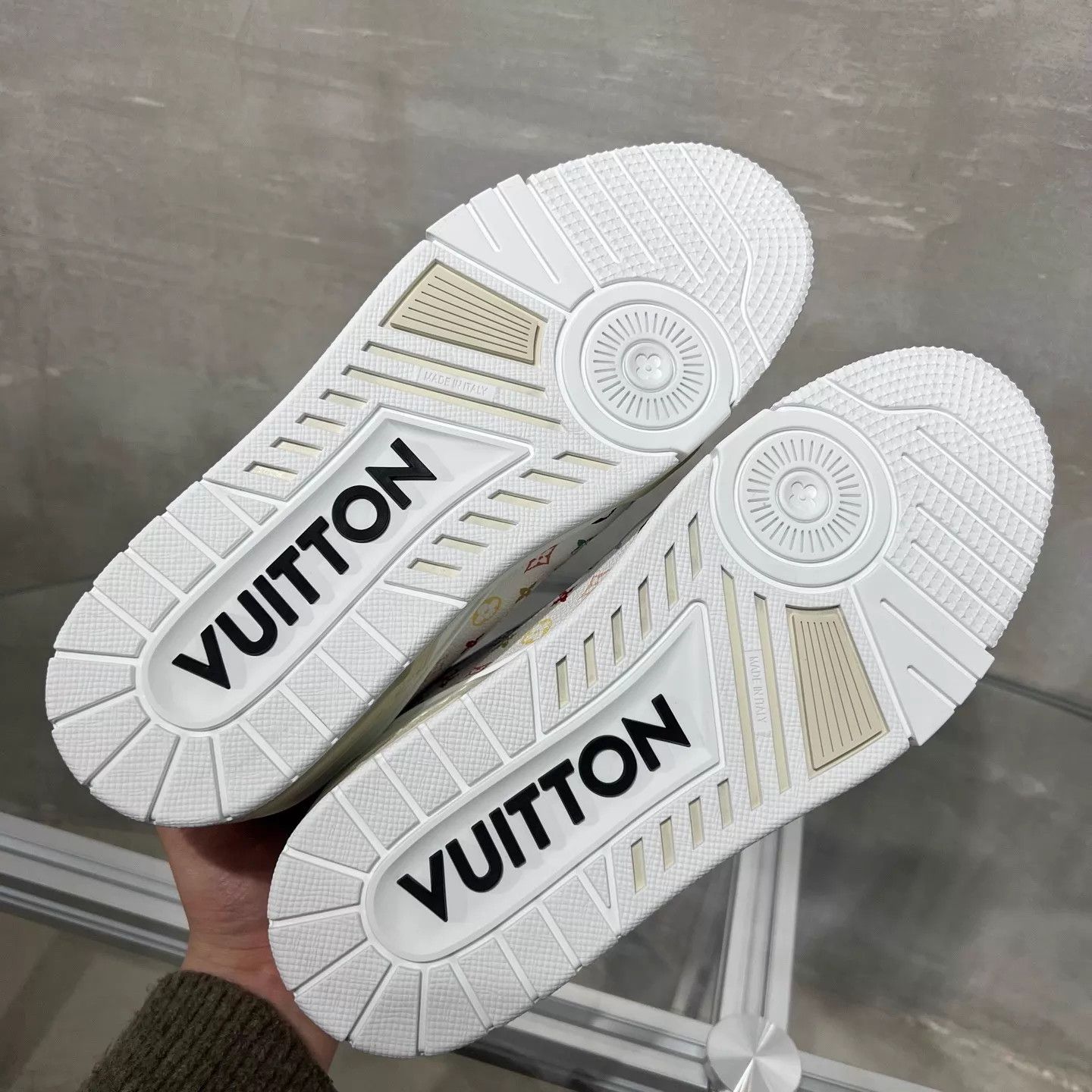 Louis Vuitton LV Trainer x Takashi Murakami NewWhite Tricolor UK6.5/40.5 Size US 7.5 / EU 40-41 - 7 Thumbnail