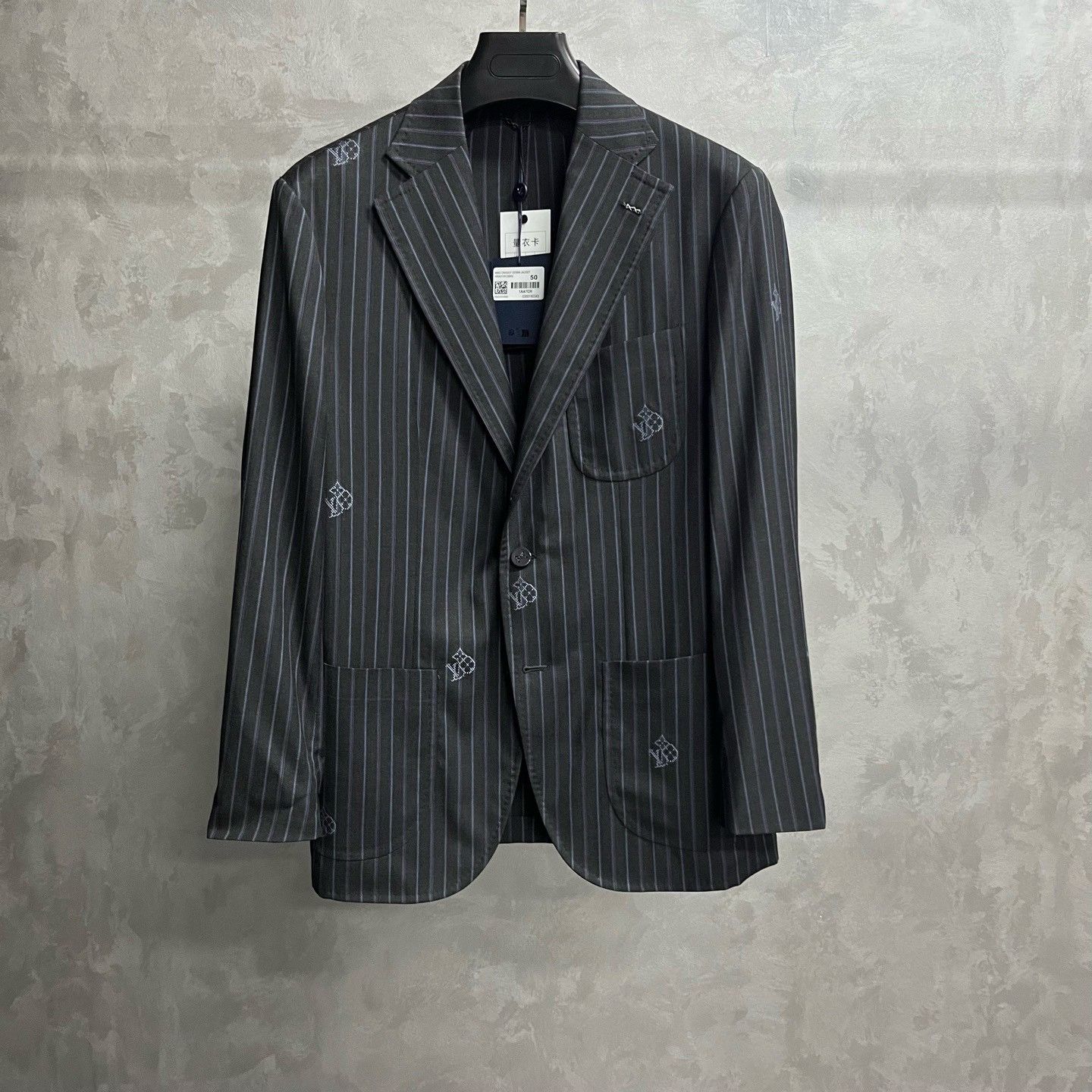 Louis Vuitton Louis Vuitton Black Vertical Stripe Blazer Size US M / EU 48-50 / 2 - 1 Thumbnail