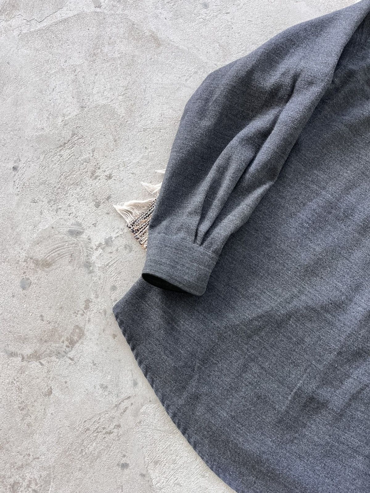 Moschino Vintage Moschino Shirt Luxury Overshirt Dark Grey Classic Size US L / EU 52-54 / 3 - 14 Thumbnail