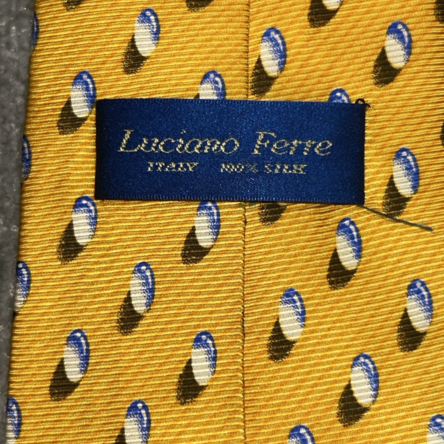 Vintage VINTAGE Luciano Ferre Silk Tie Geometric Yellow 100% Silk Made in Italy Classic 57"-60" Adjustable Men Size ONE SIZE - 3 Thumbnail