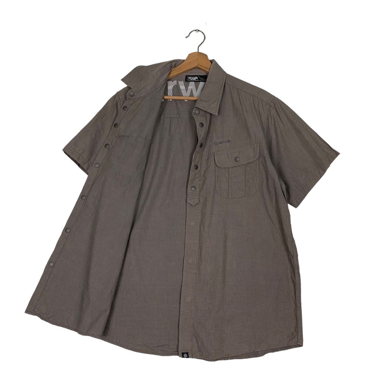 Airwalk AIRWALK Embroidery Small Logo Button Shirt #0485-C22 Size US L / EU 52-54 / 3 - 9 Thumbnail