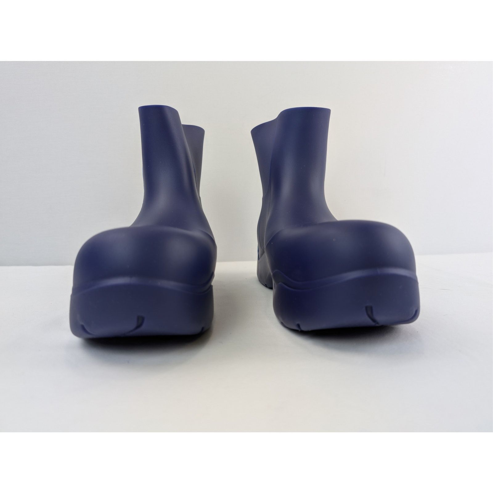 Bottega Veneta o1rshd1 Matt Rubber Puddle Ankle Boot in Unicorn Size US 10 / EU 43 - 10 Thumbnail