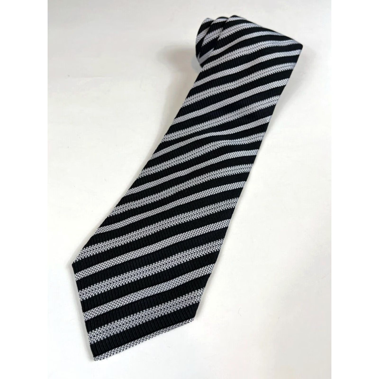 Valentino VINTAGE Gianfranco Valentino Silk Tie Striped Made in Canada Men Tie Black Silver 54.5" 3.75" Wide Short Styled Size ONE SIZE - 3 Thumbnail