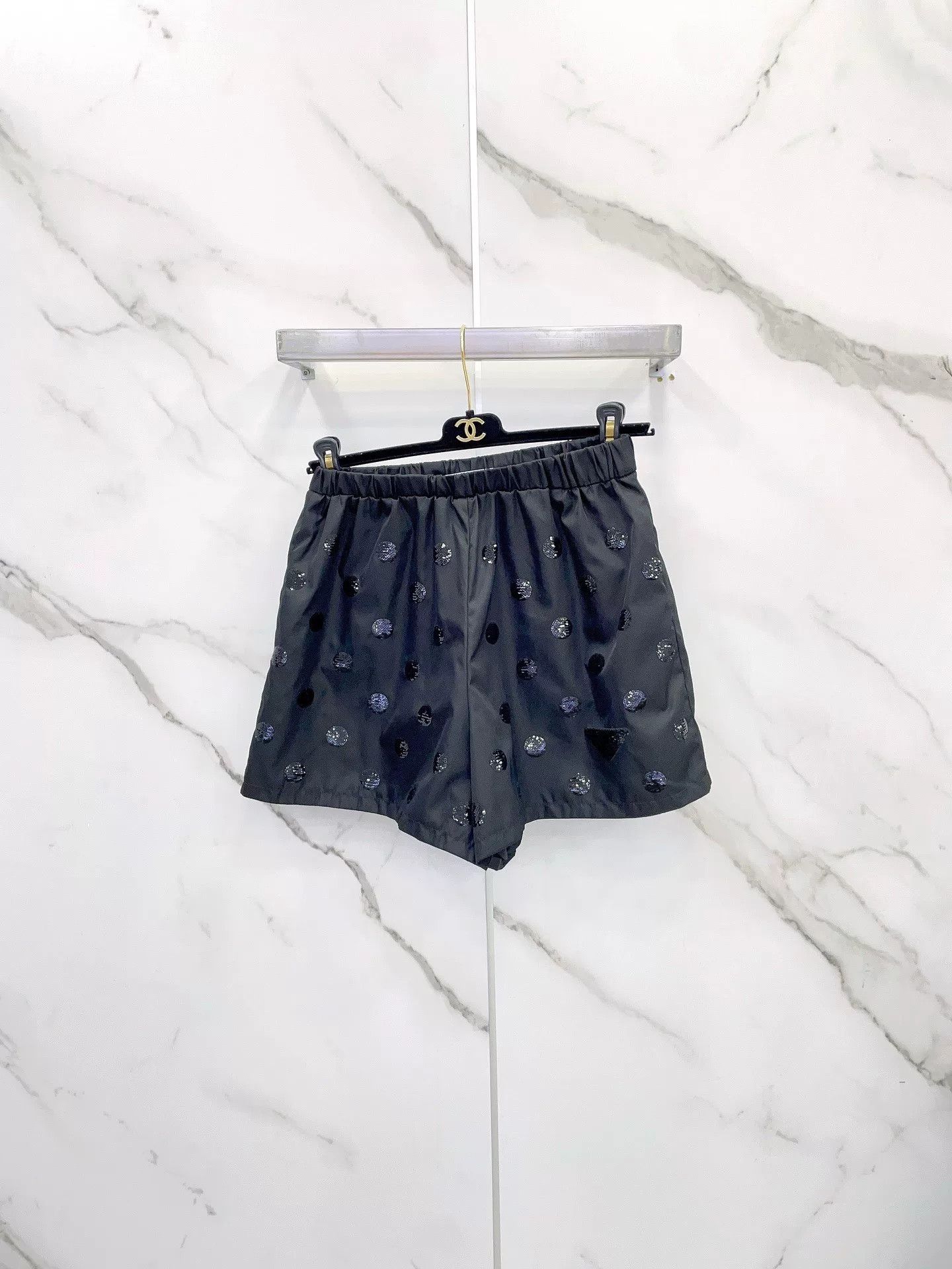Prada Prada Sequin Embroidery Loose Shorts Size 38" / US 16 / IT 52 - 1 Thumbnail