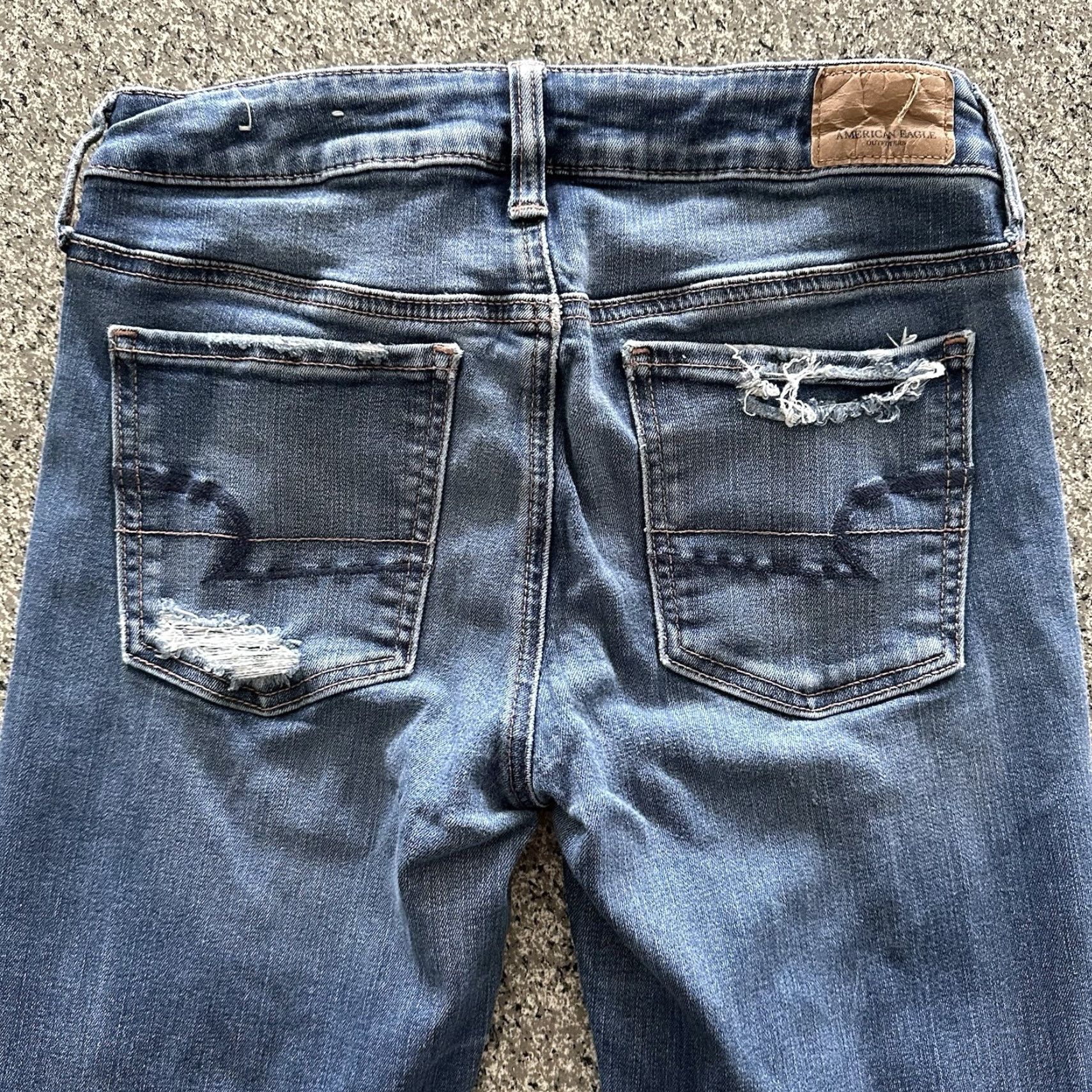 American Eagle Outfitters American Eagle Outfitters Jegging Jeans Womens 4 Long 27x30 Distressed Stretch Blue 60% Cotton Size 27" / US 4 / IT 40 - 6 Thumbnail
