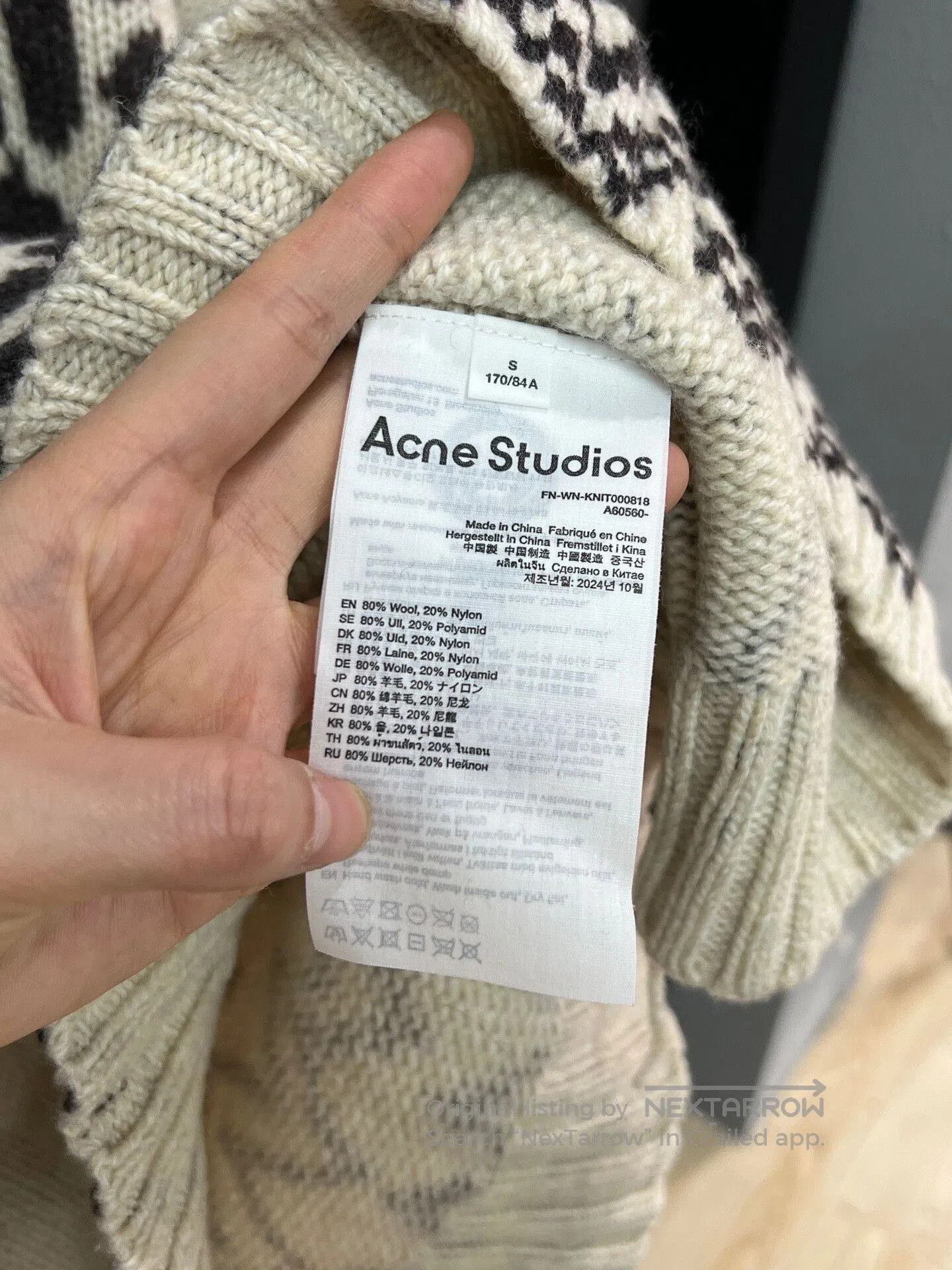 Acne Studios acne studios small dog bow sweater. Size S / US 4 / IT 40 - 4 Thumbnail