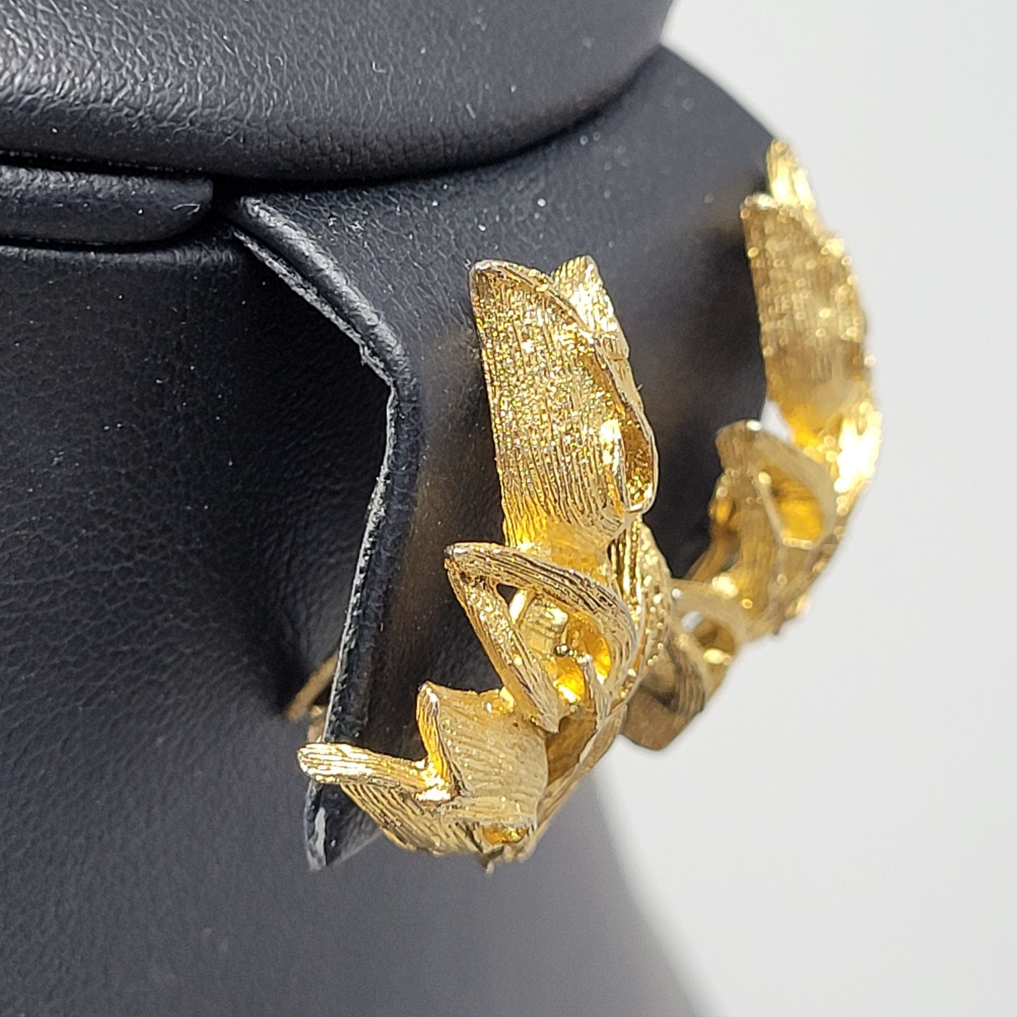 Vintage Vintage 80s Brushed Gold Climbing Tulip Clip-On Earrings Fla Size ONE SIZE - 6 Thumbnail