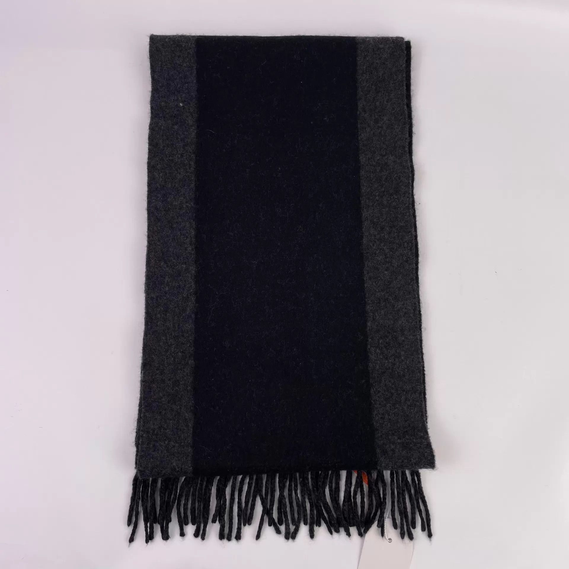 Louis Vuitton LV Black Embossed Scarf Size ONE SIZE - 7 Thumbnail