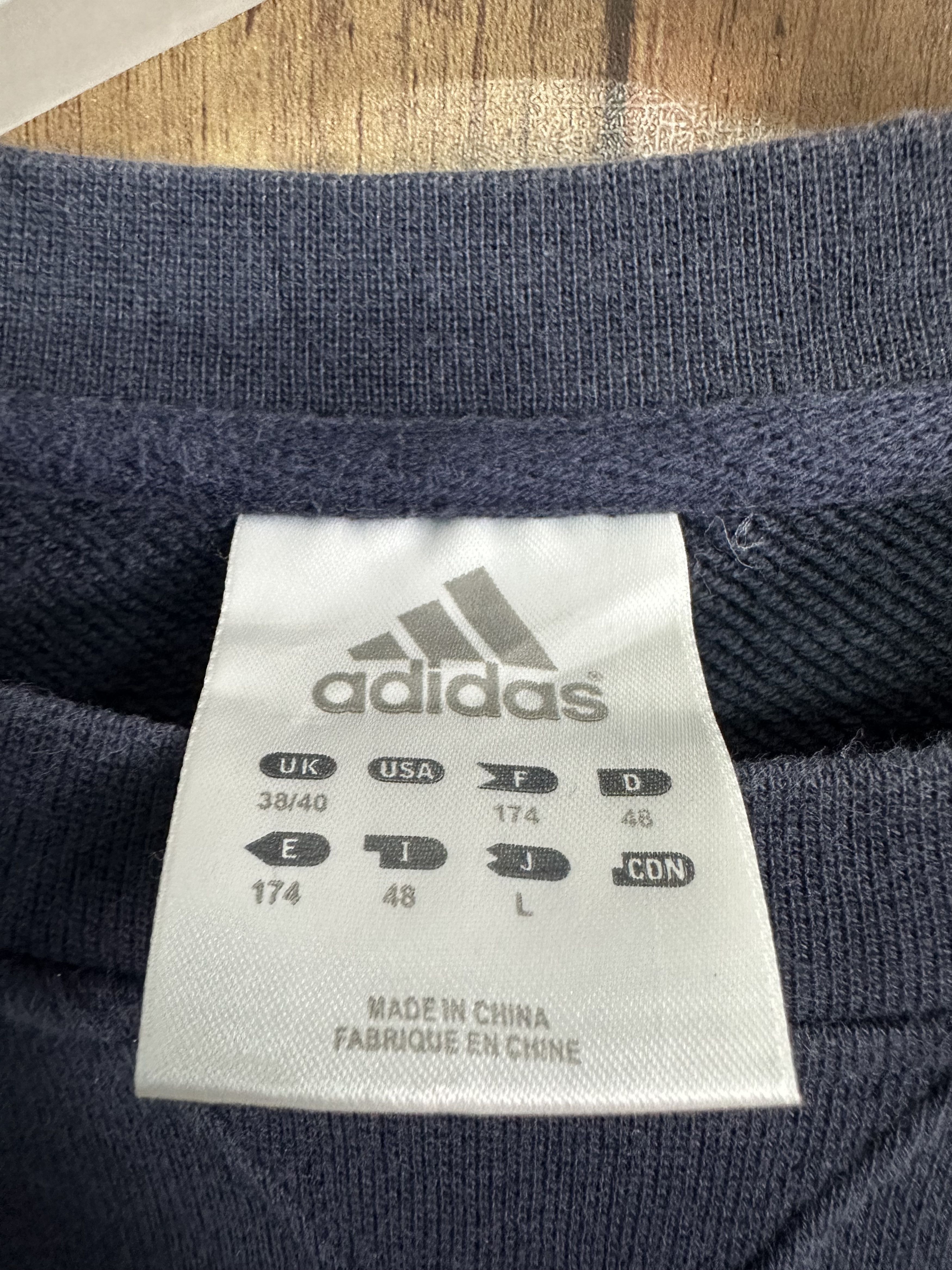Adidas Adidas Crewneck Vintage Sweatshirt A333 Size US L / EU 52-54 / 3 - 9 Thumbnail