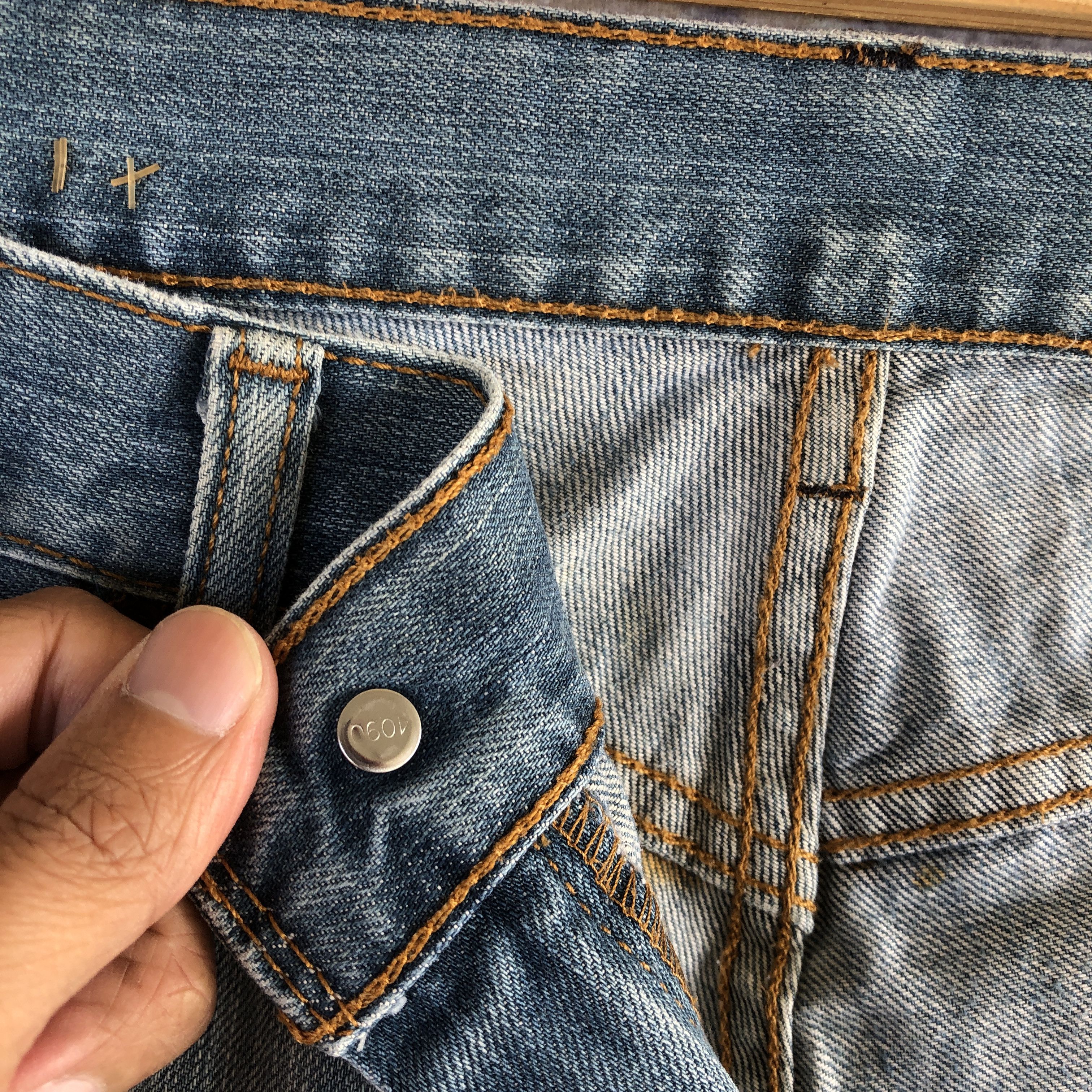 Levi's Vintage Levis Baggy Distressed Jeans Levi's 559 Faded Denim Size US 34 / EU 50 - 6 Thumbnail
