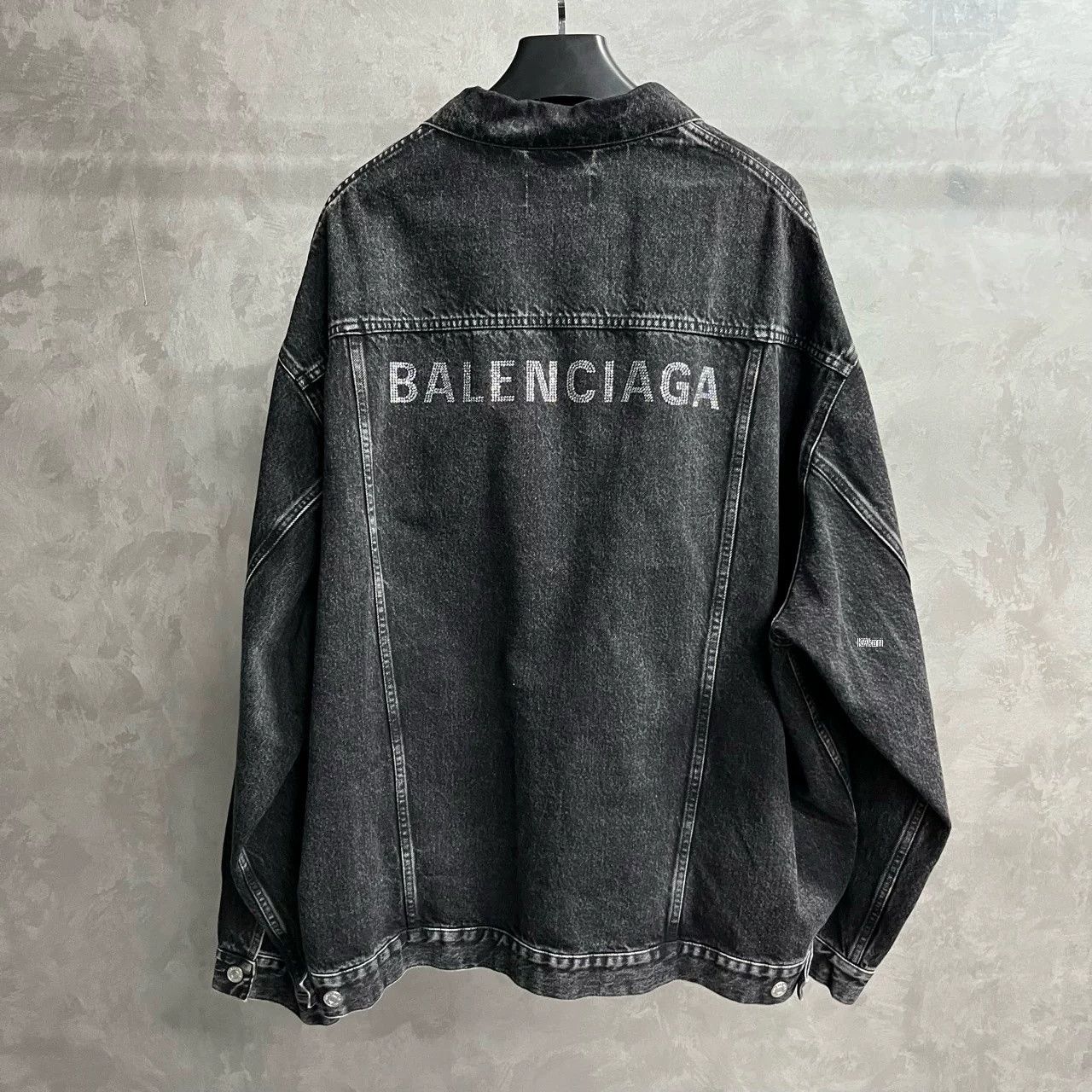 Balenciaga Balenciaga Diamond Logo Denim Jacket Size US L / EU 52-54 / 3 - 1 Thumbnail