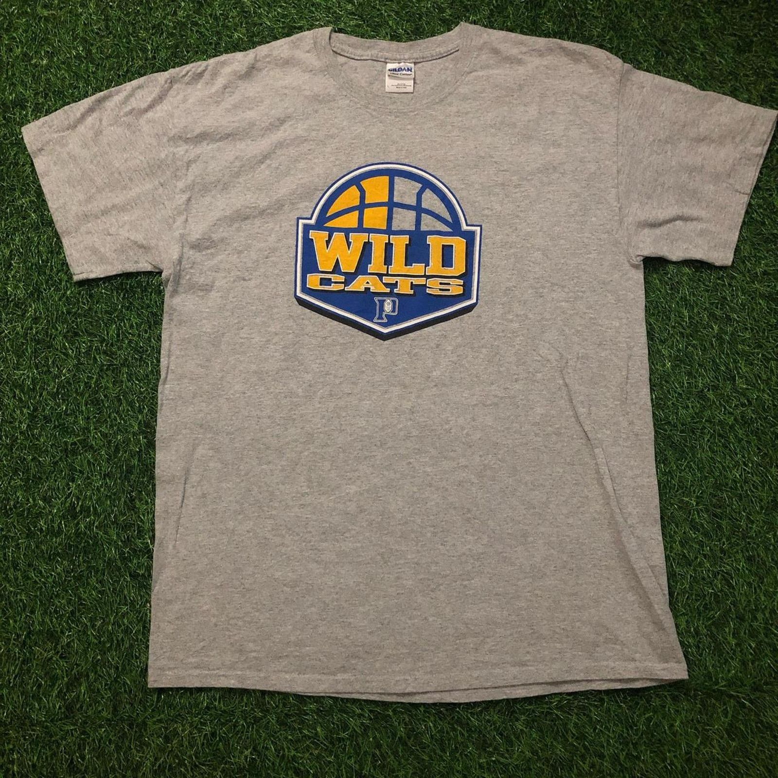 Gildan Men’s Grey Wild Cats Basketball Graphic Tee Size US L / EU 52-54 / 3 - 1 Thumbnail