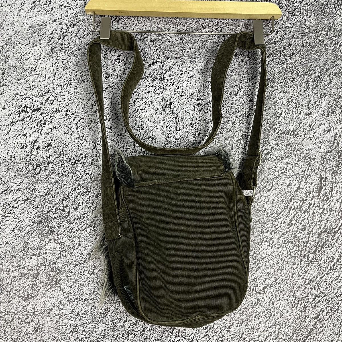 Vintage 🦖VINTAGE🦖 Animal Dark Green Crossbody fur corduroy Bag Size ONE SIZE - 13 Thumbnail