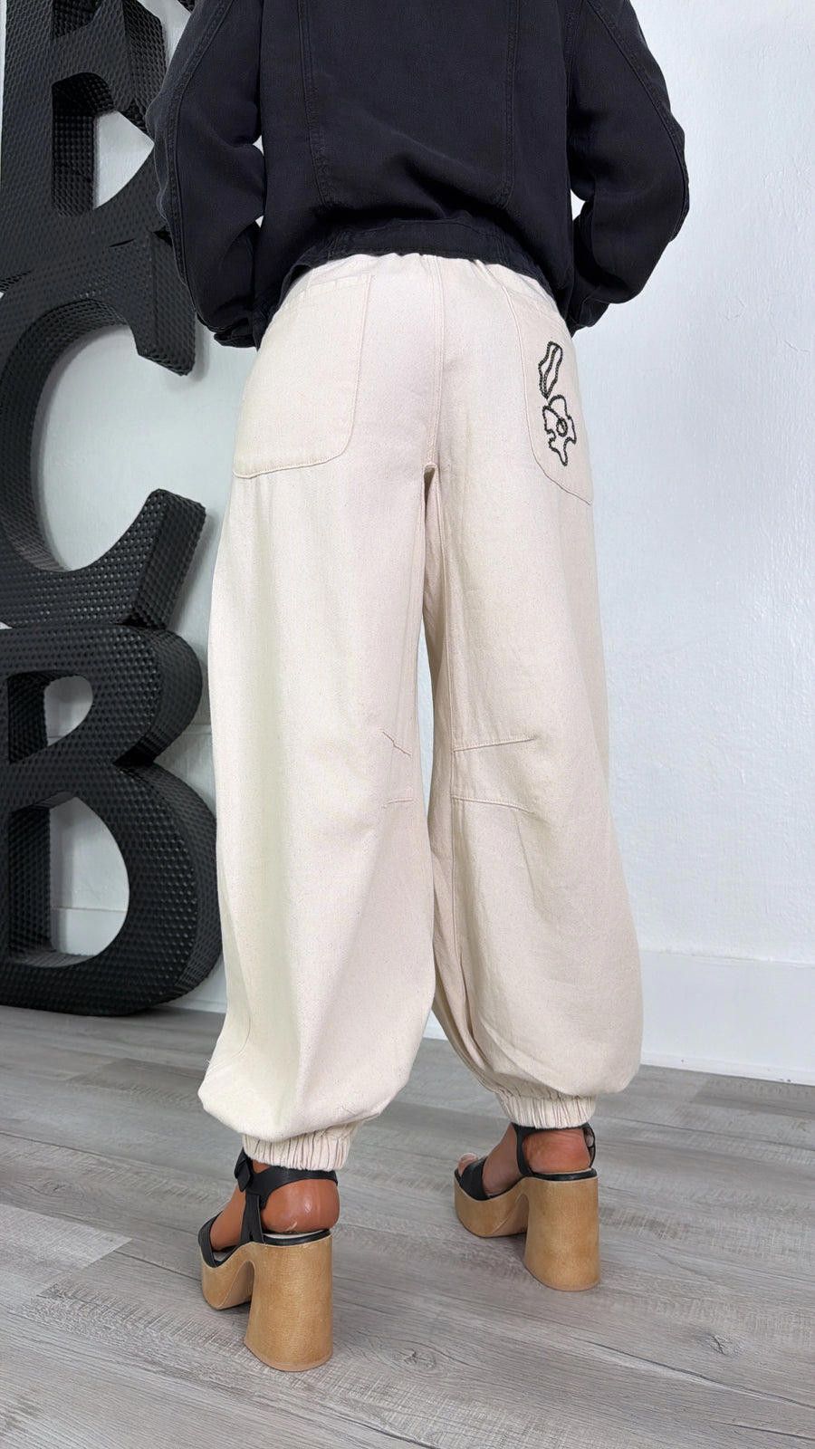 Other Floral Embroidered Pattern Solid Twill Jogger Pants by POL Size 28" / US 6 / IT 42 - 3 Thumbnail