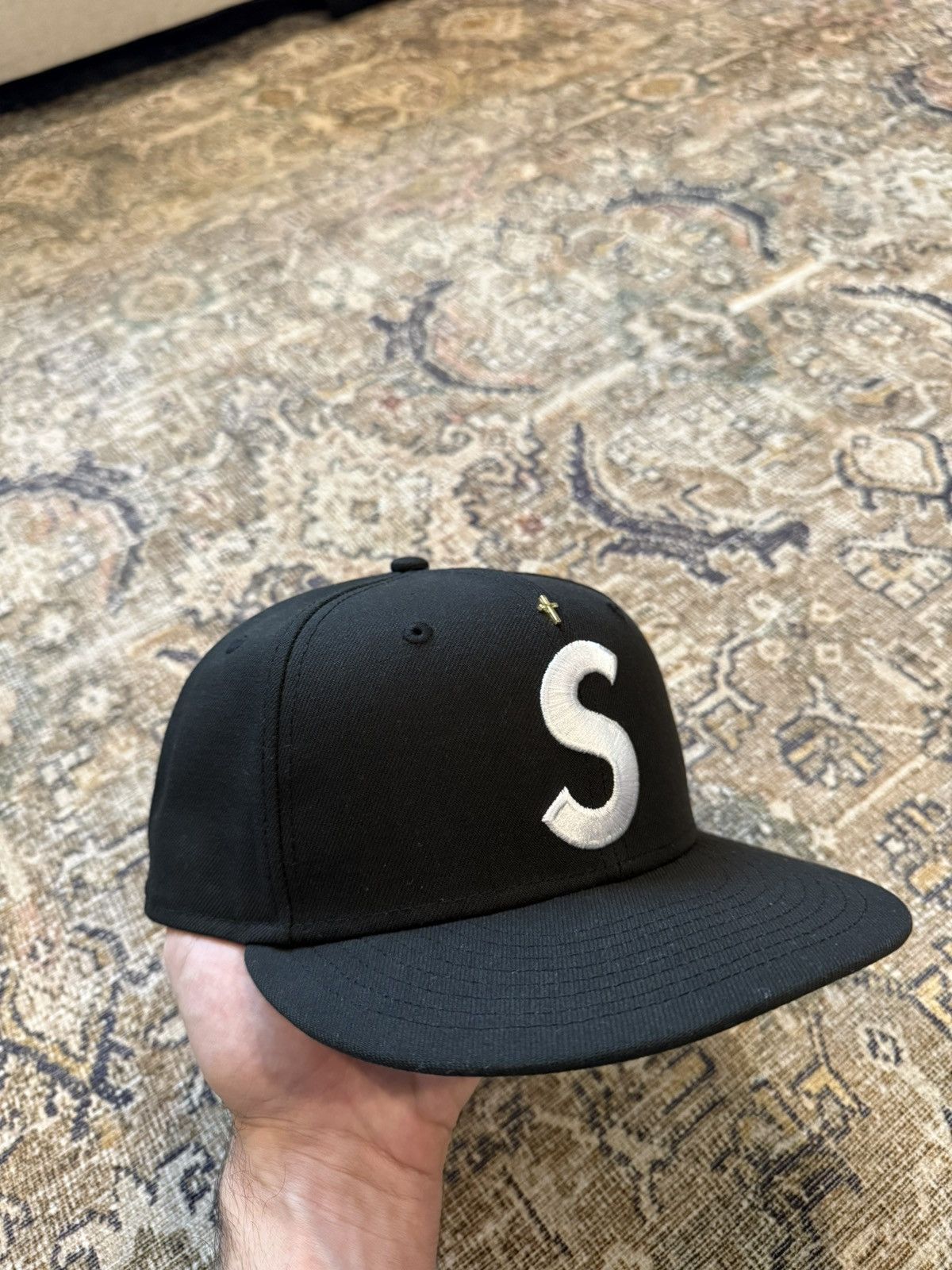 New Era × Supreme Supreme x New Era Gold Cross S Logo Fitted Hat