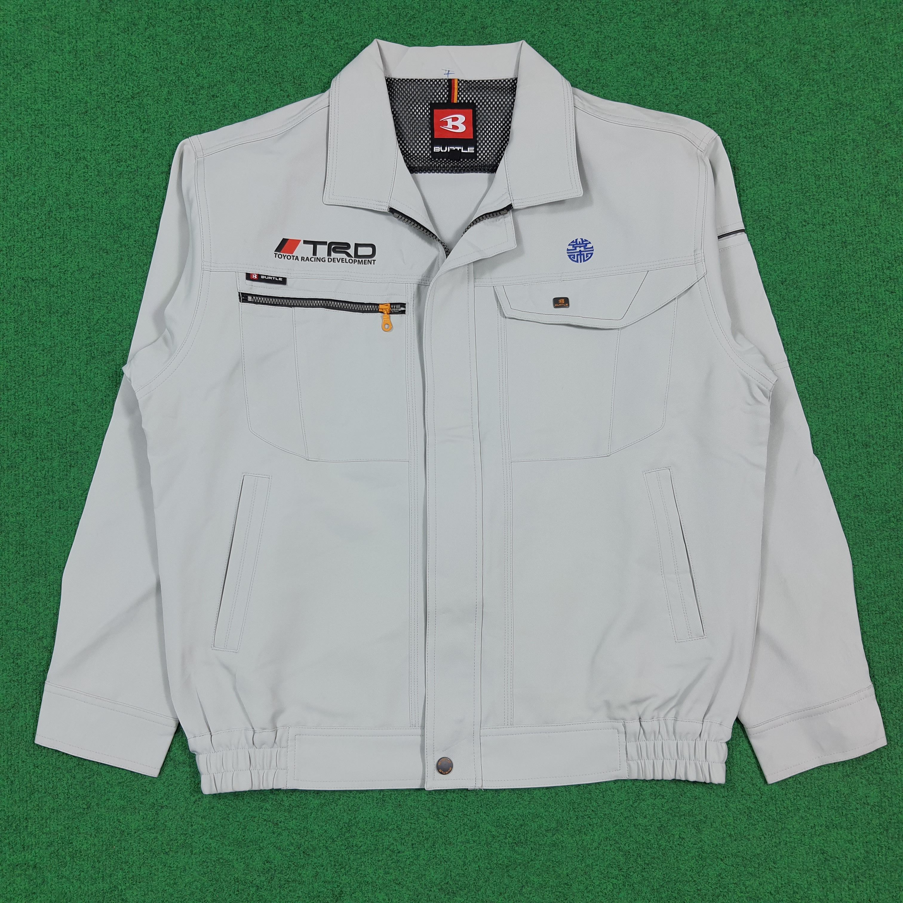 Japanese Brand Vintage TRD Toyota Motor Sports Custom Logo Jacket C304N13 Size US L / EU 52-54 / 3 - 3 Thumbnail