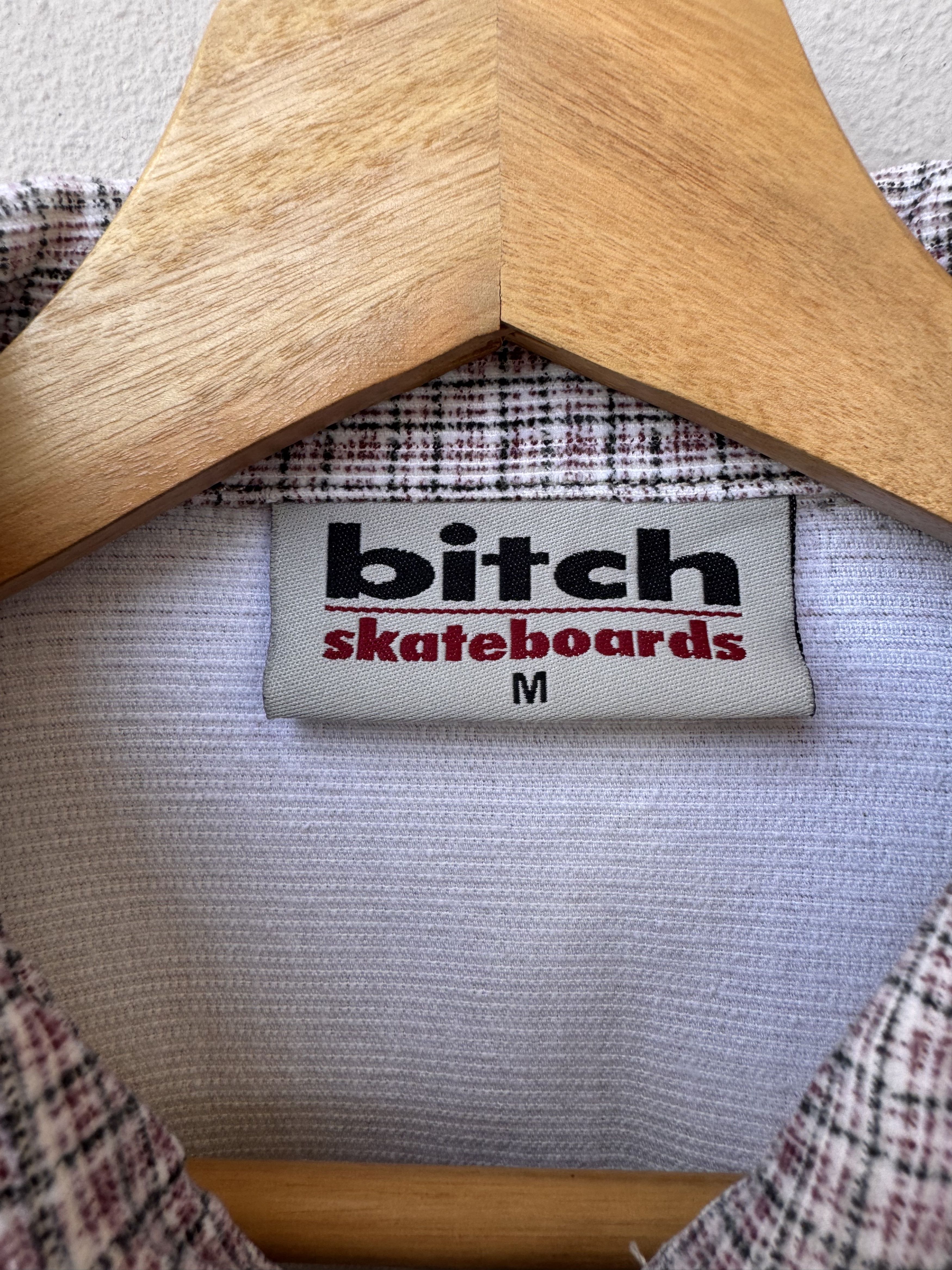 Vintage OG Vintage 90s Bitch Skateboarding Button Up Tee Size US M / EU 48-50 / 2 - 6 Thumbnail