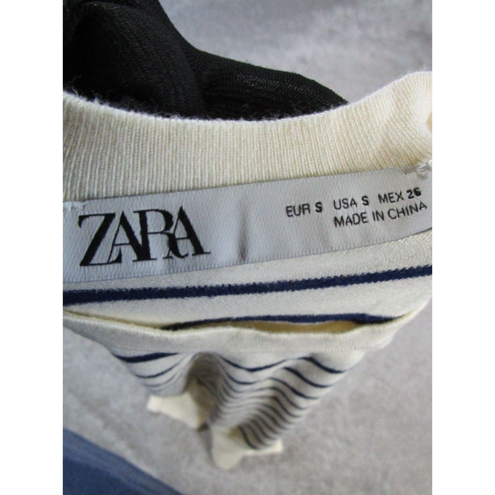 Zara Zara Vest Womens Small Beige Blue Knit Sweater Shirt Womens Regular Size S Beige Knit Vest Mock Neck Sleeveless Pattern Striped 90s? (Oops) Size S / US 4 / IT 40 - 3 Thumbnail