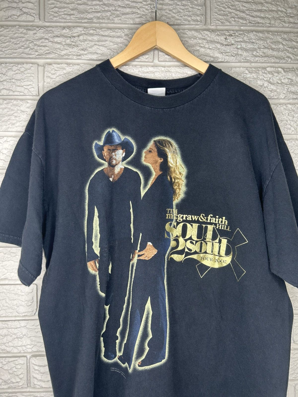 Vintage Vintage Tim Mcgraw & Faith Hill Soul 2 Soul Tour T Shirt Size US XL / EU 56 / 4 - 3 Thumbnail