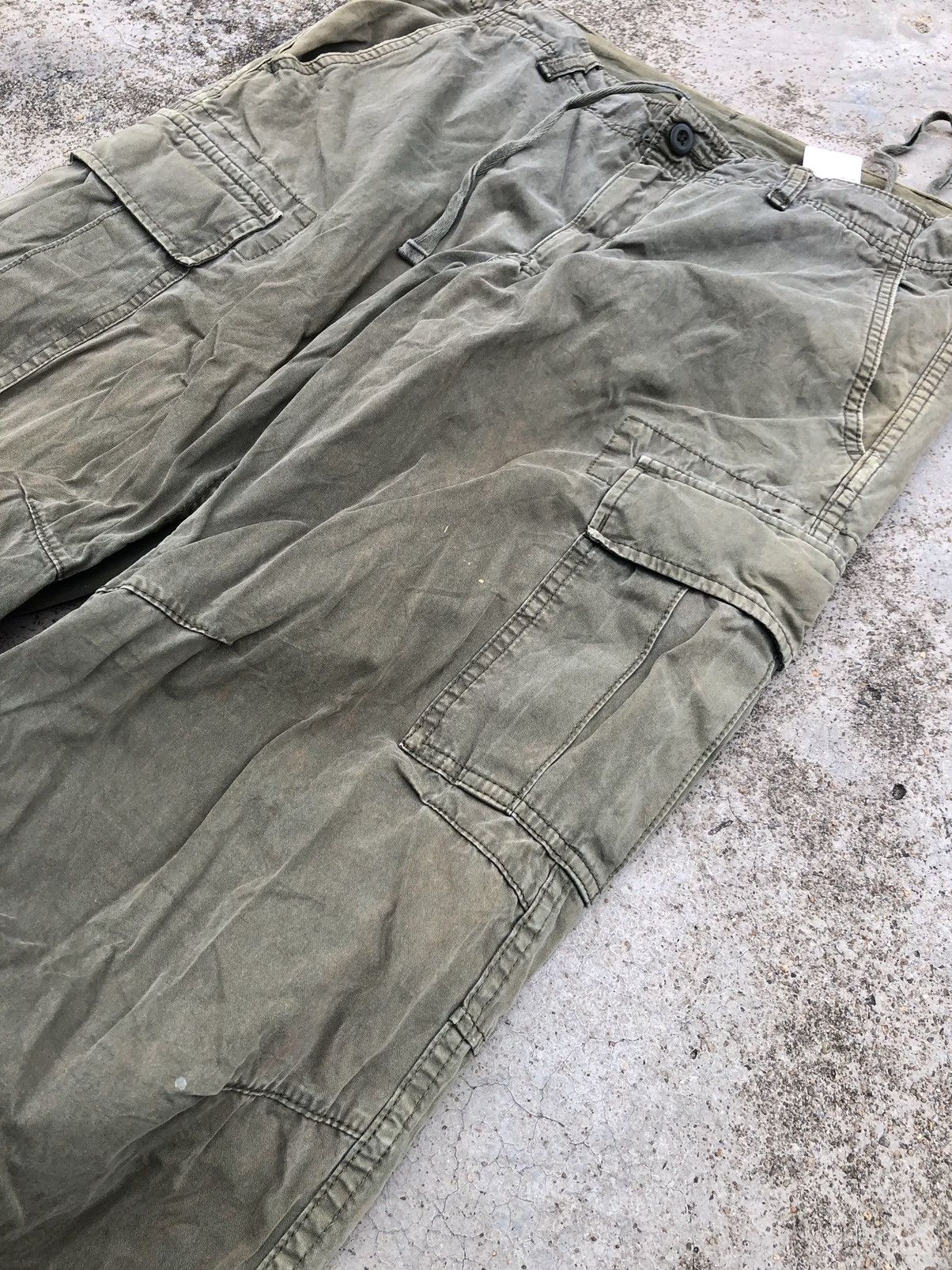 Uniqlo SUN FADED SIX POCKET CARGOPANT Size US 33 - 2 Thumbnail
