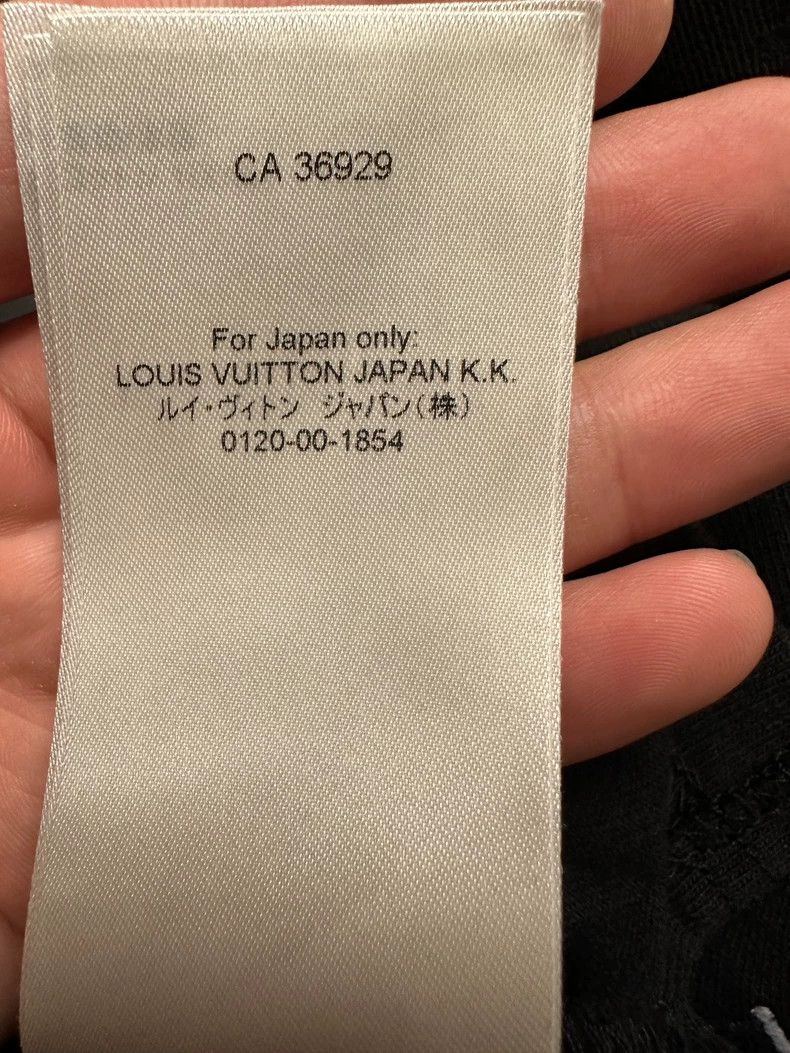 Louis Vuitton Louis Vuitton SS 22 Spread Logo Embroidered Crew Neck Short Size US L / EU 52-54 / 3 - 8 Thumbnail