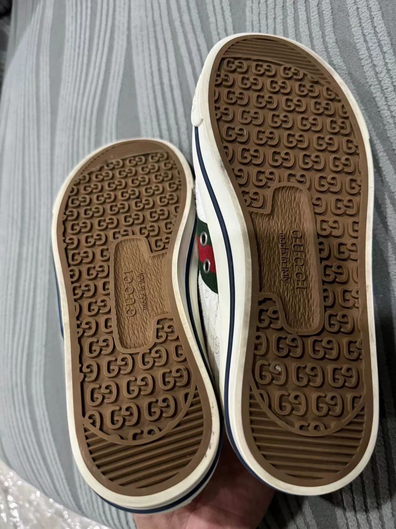 Gucci Gucci Authentic Canvas Sneaker Women's 37.5 Size US 7 / IT 37 - 2 Thumbnail