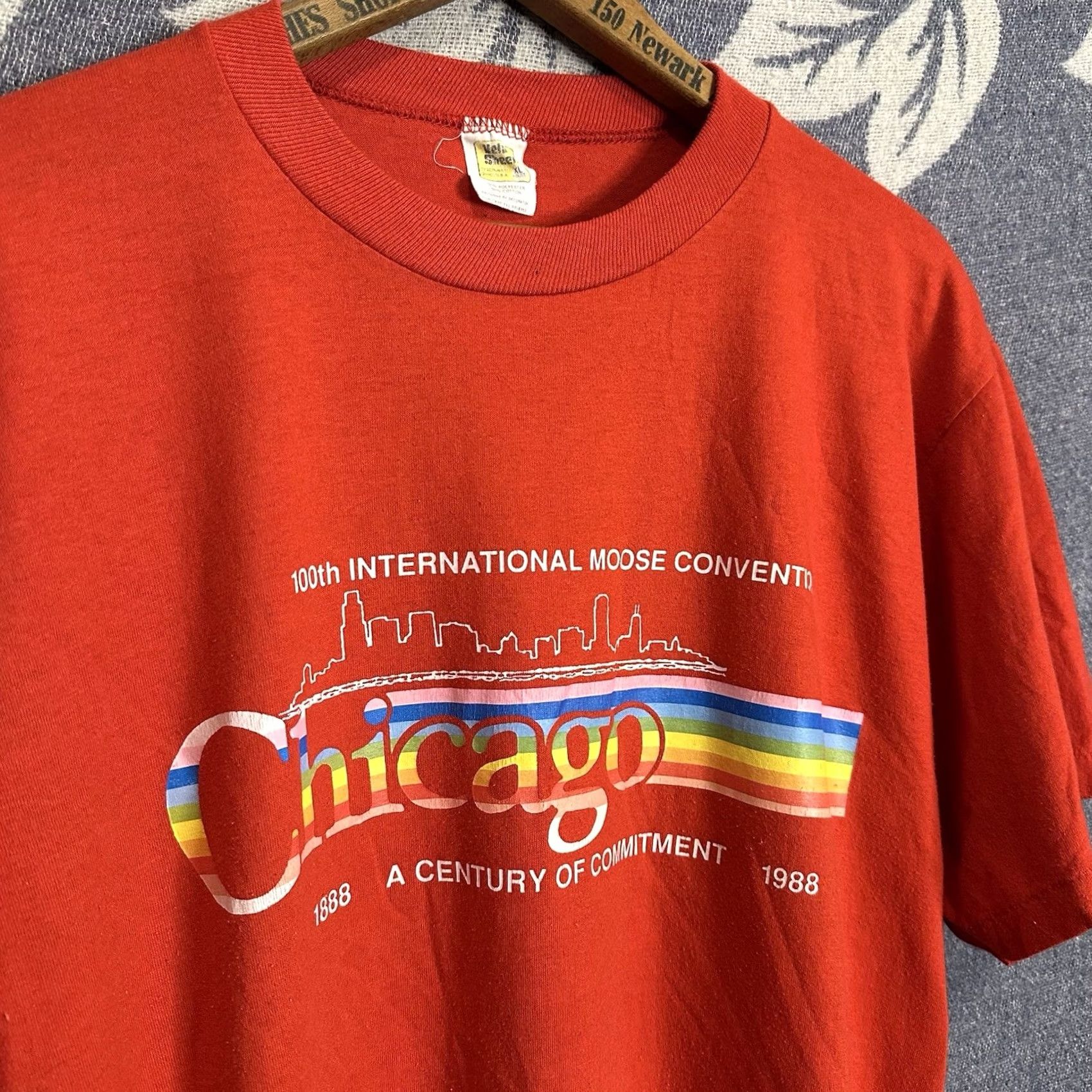 Velva Sheen VINTAGE Velva Sheen T-Shirt Moose 80s Chicago Convention Red Adult XL Men Short Sleeve Cotton Blend Size XL Regular Size US XL / EU 56 / 4 - 2 Thumbnail