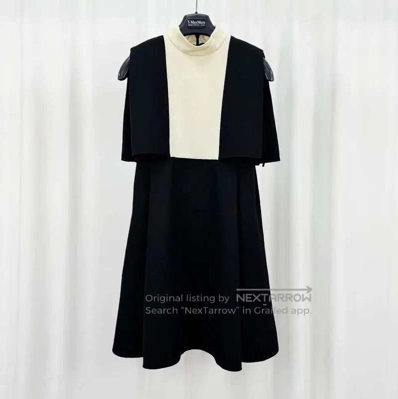 Valentino Sleeveless Black Polyester Dress .