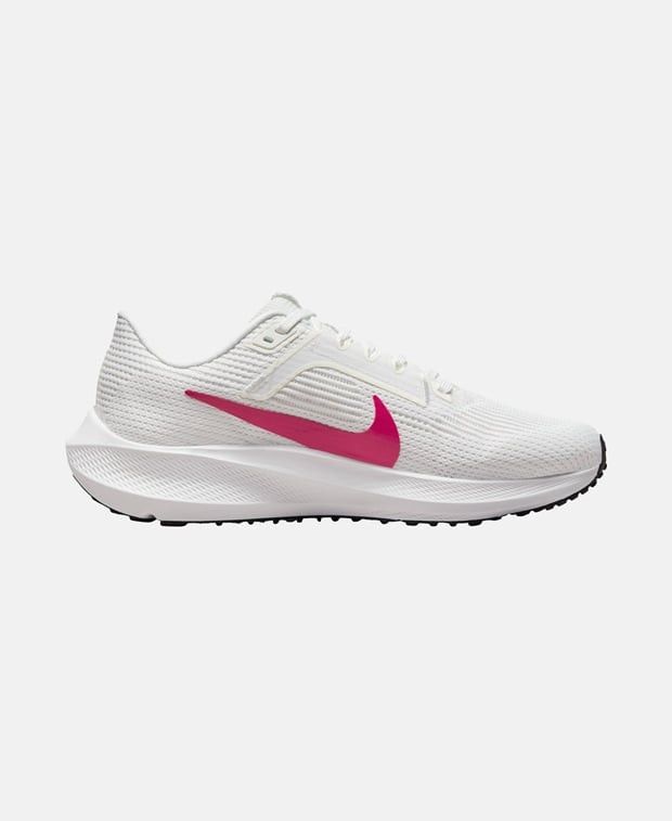 Nike Pegasus 40 Running Shoes in White, Women's (Size 7.5)