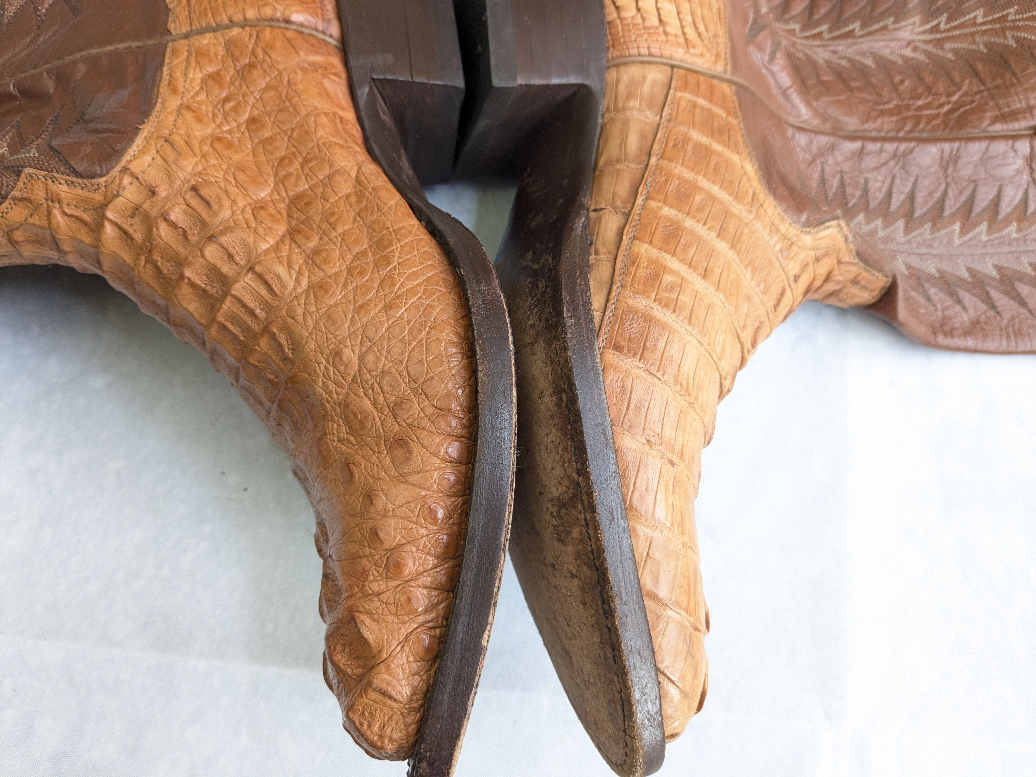Genuine Leather Vintage Cowboy Boots Crocodile Brown 9.5 EE Wide USA Size US 9.5 / EU 42-43 - 10 Thumbnail