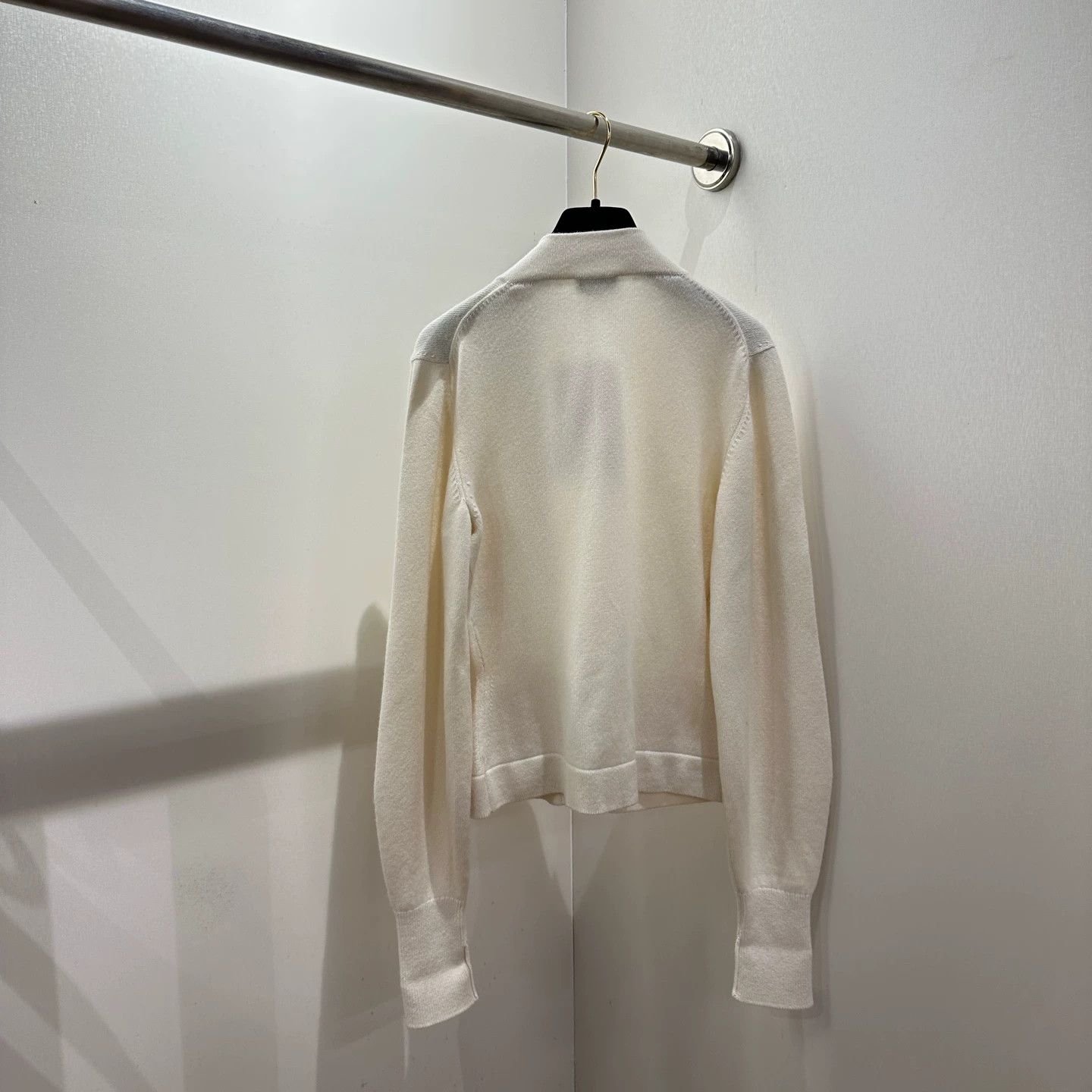Chanel Chanel Haute Metiers d'Art Cashmere Cardigan 36 Size XS / US 0-2 / IT 36-38 - 2 Thumbnail