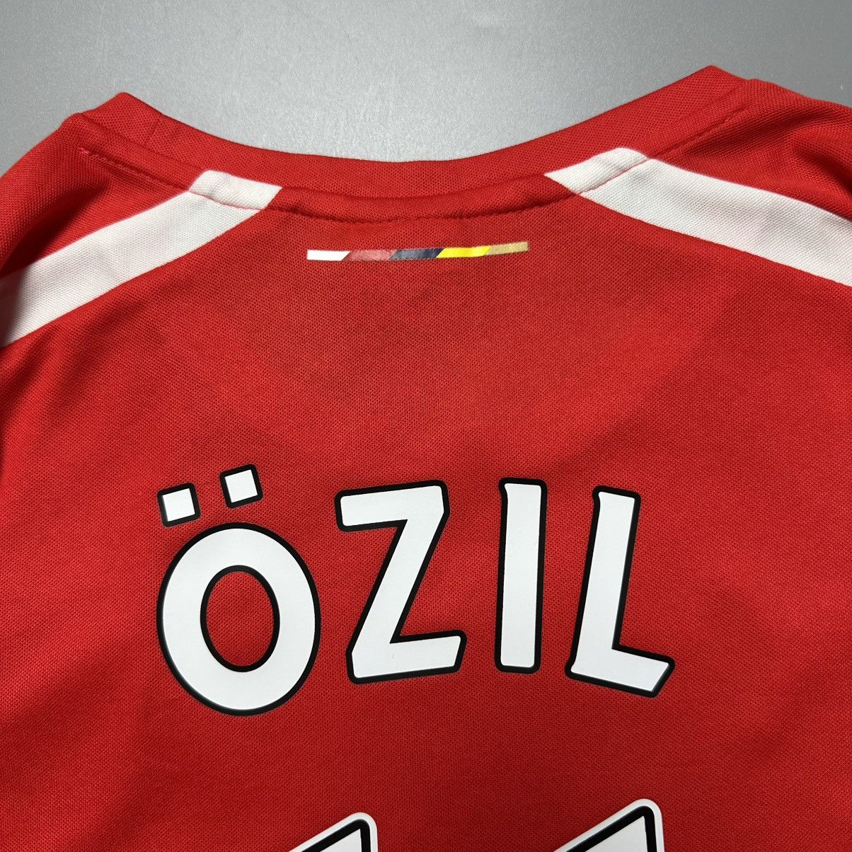 Puma ARSENAL PUMA 2014/2015 FOOTBALL SOCCER HOME JERSEY #11 OZIL Size US XL / EU 56 / 4 - 13 Thumbnail