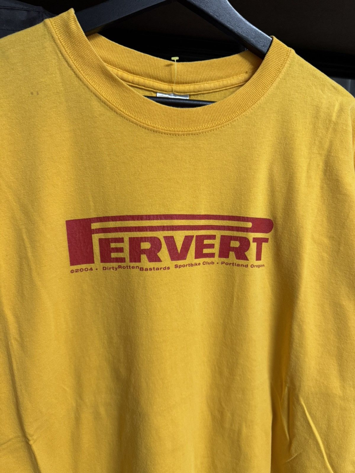 Pirelli × Vintage VINTAGE PIRELLI RIPOFF PERVERT WORDING TEE Size US XL / EU 56 / 4 - 2 Thumbnail