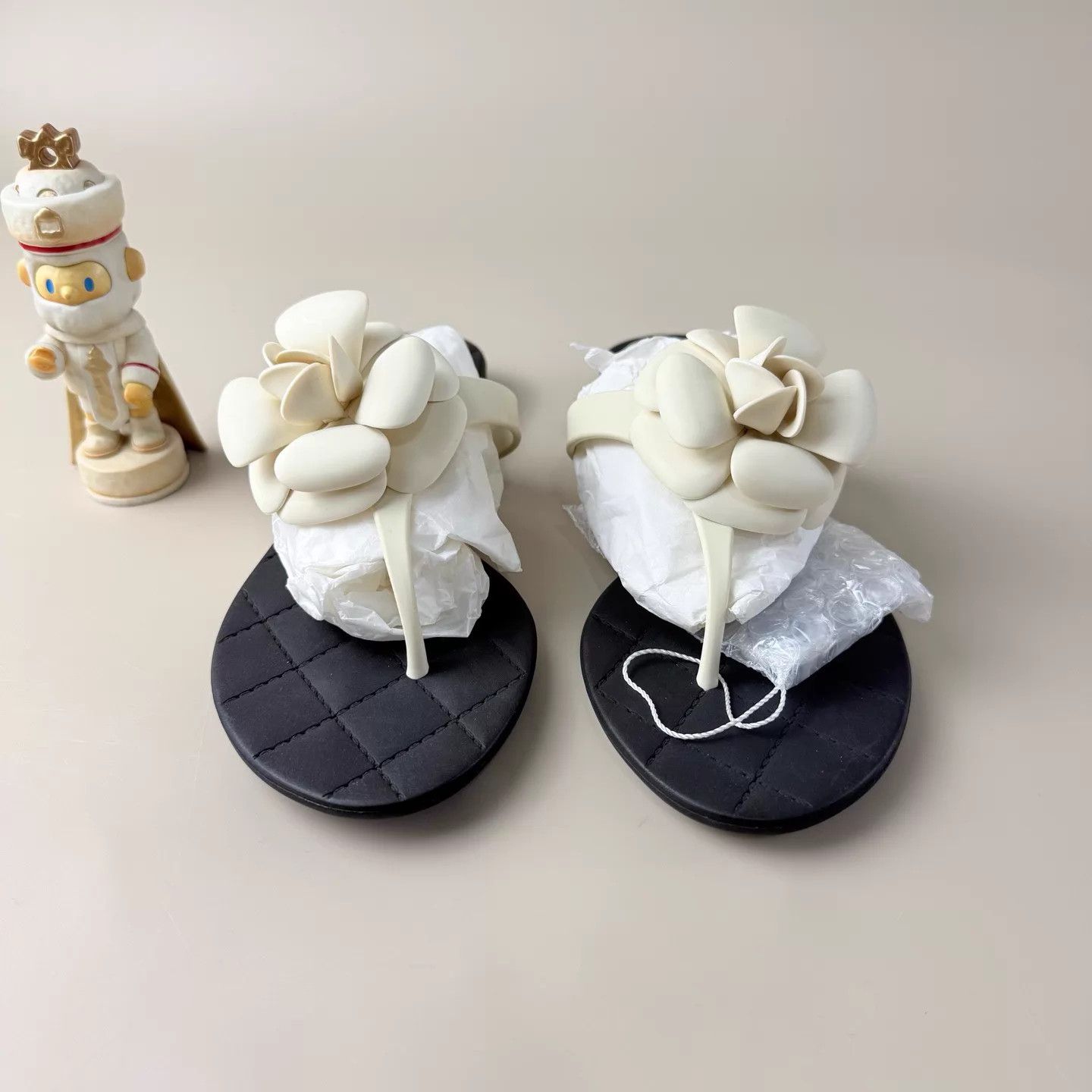 Chanel Chanel Camellia Flip-Flops Sandals Women's 37 Size US 6.5 / IT 36.5 - 2 Thumbnail