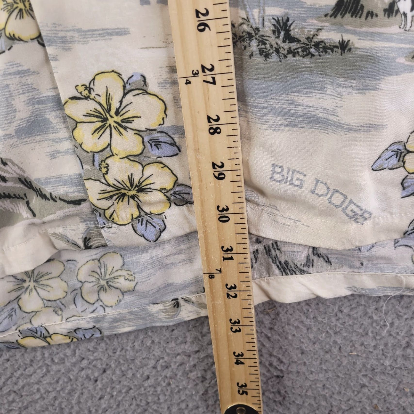 Big Dogs Big Dogs Shirt Mens XL Baggy 100% Rayon Hawaiian Short Sleeve Button-Up Floral Blue Size US XL / EU 56 / 4 - 7 Thumbnail