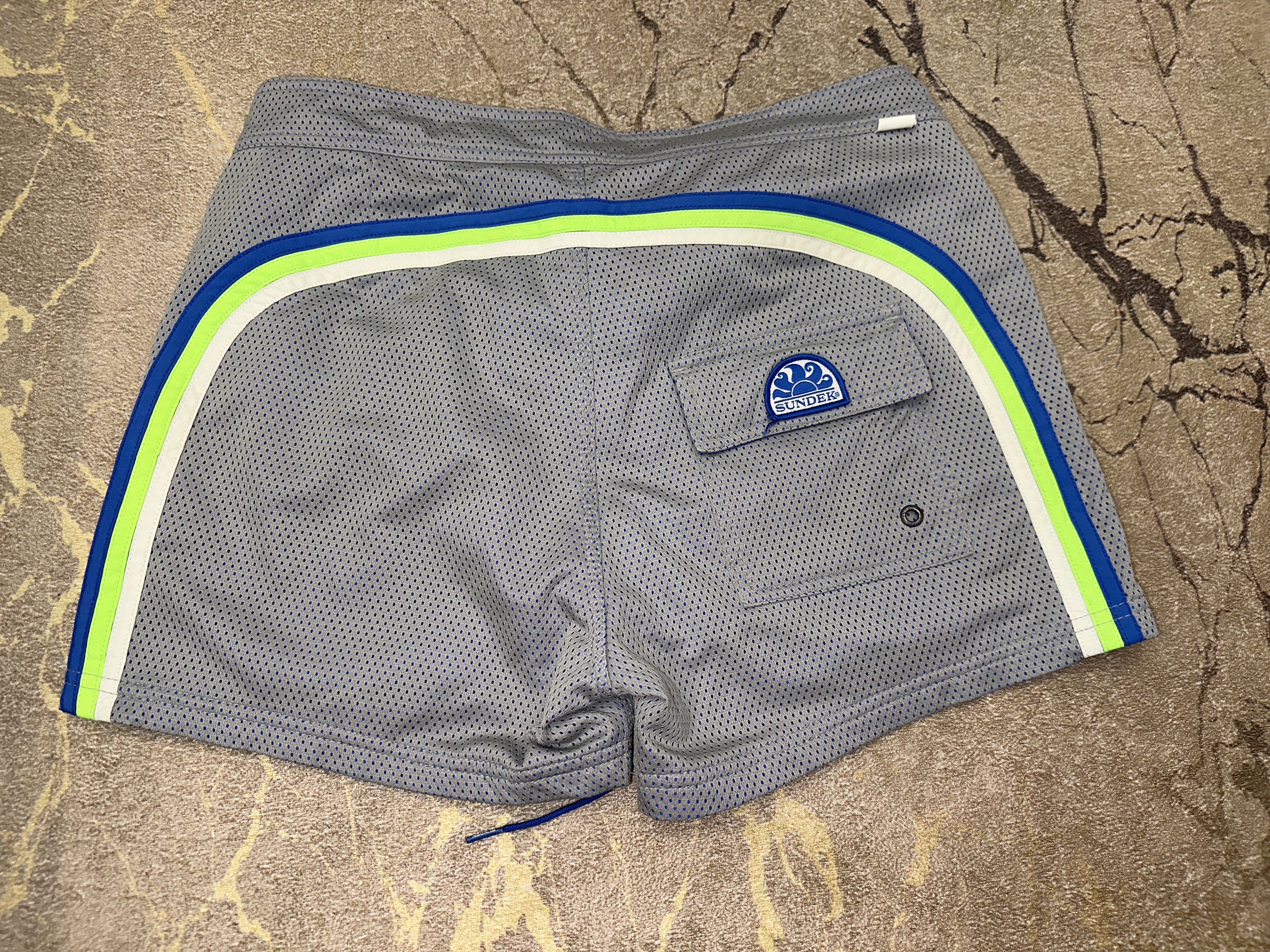 Sundek Meshy Sundek 31 Beach Shorts Trunks Bathing Suit Size 31 S Size US 31 - 6 Thumbnail
