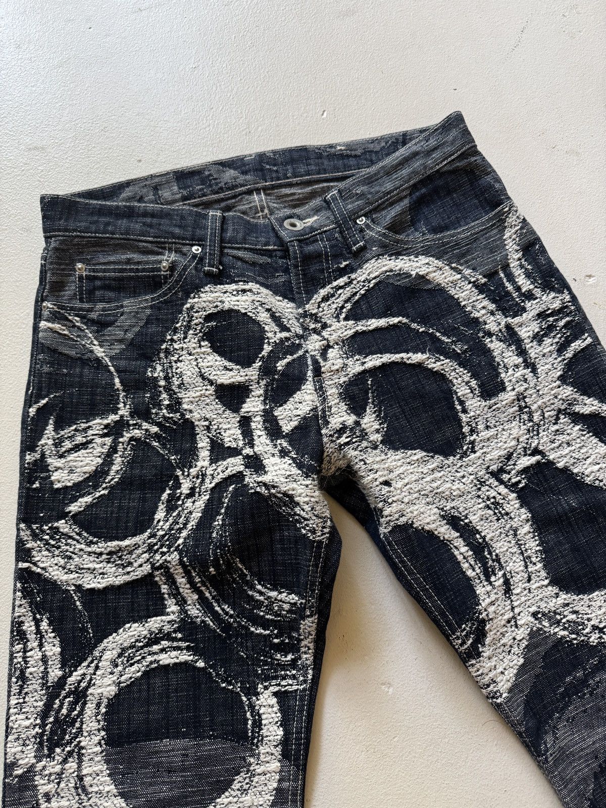 Issey Miyake AW2012 ISSEY MIYAKE APOC ABSTRACT CIRCLE GRAPHIC DENIM Size US 32 / EU 48 - 3 Thumbnail