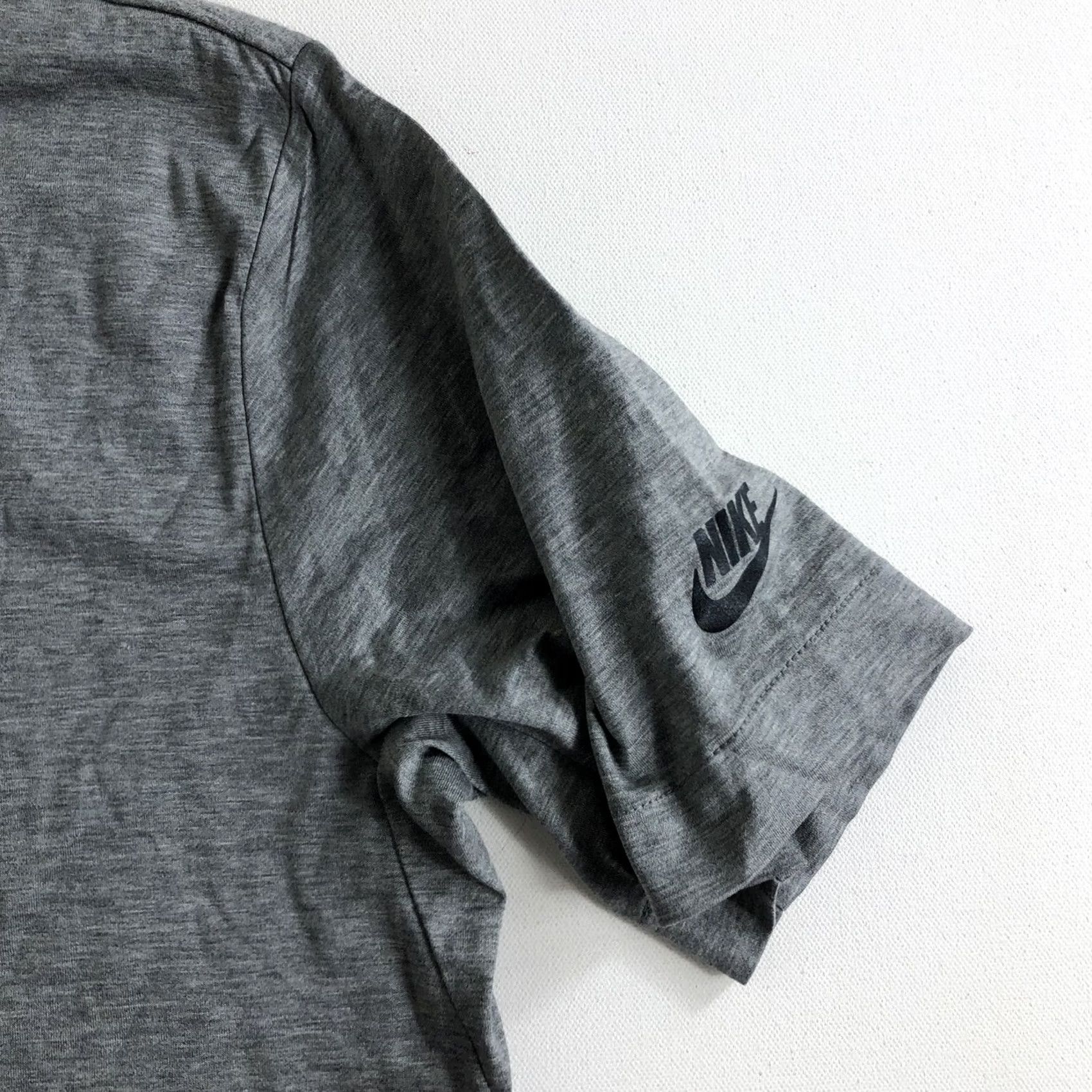Nike VINTAGE Nike Air T Shirt Mens Size Medium Gray 1990s Active Red Tag Short Sleeve Size US M / EU 48-50 / 2 - 2 Thumbnail