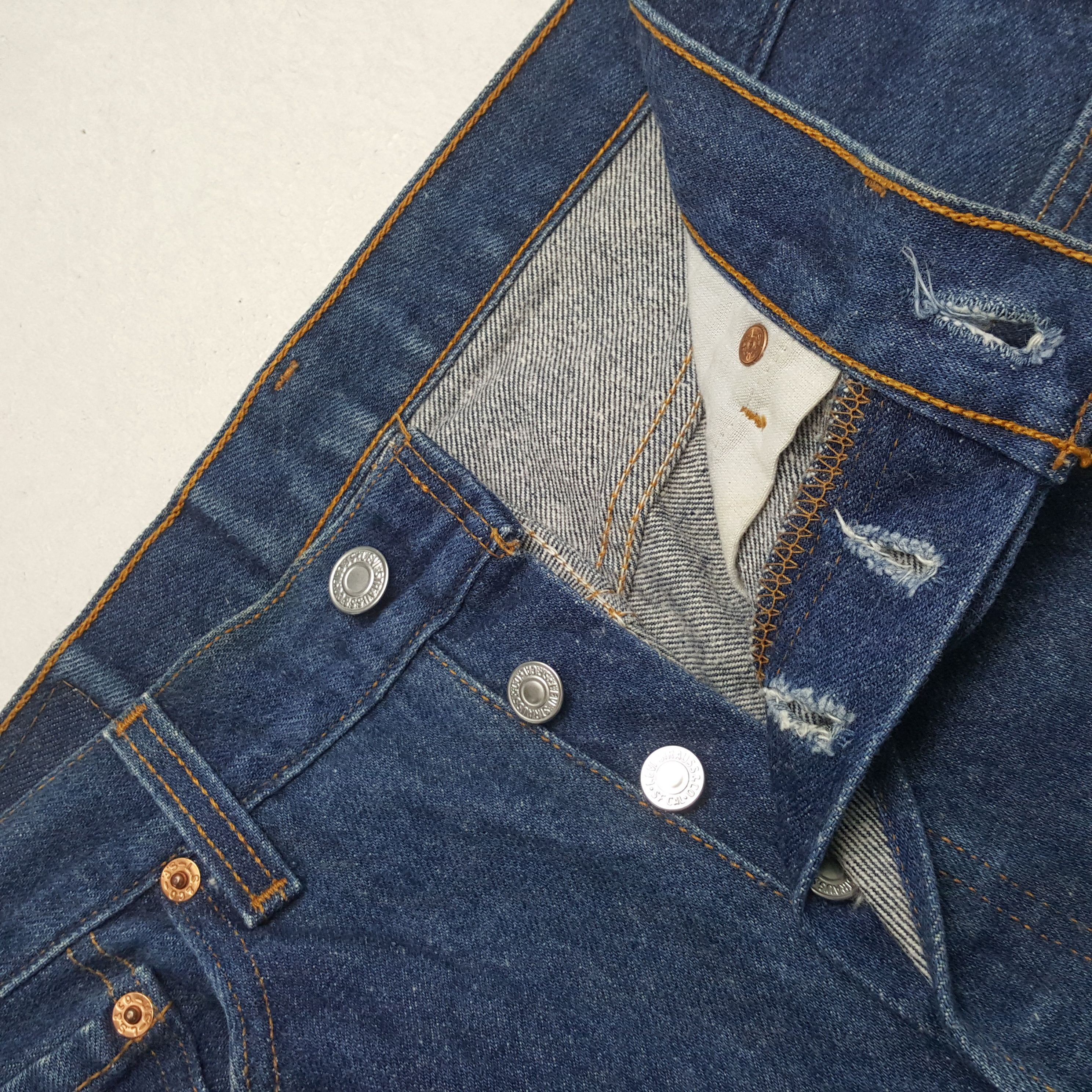 Levi's Vintage 90's Levi's 501 Sun Faded Distressed Jeans RR17 Size US 30 / EU 46 - 12 Thumbnail