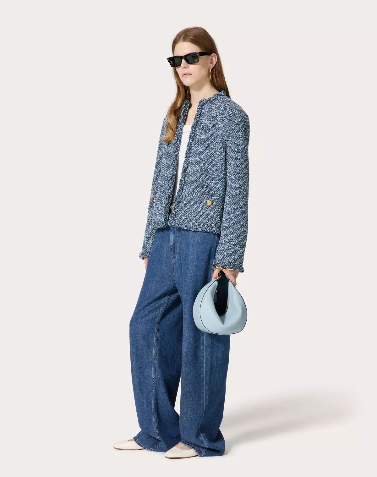 Valentino oc11z0725 Size:OS/Grainy Calfskin With Chain Bag in Sky Blue Size ONE SIZE - 8 Thumbnail